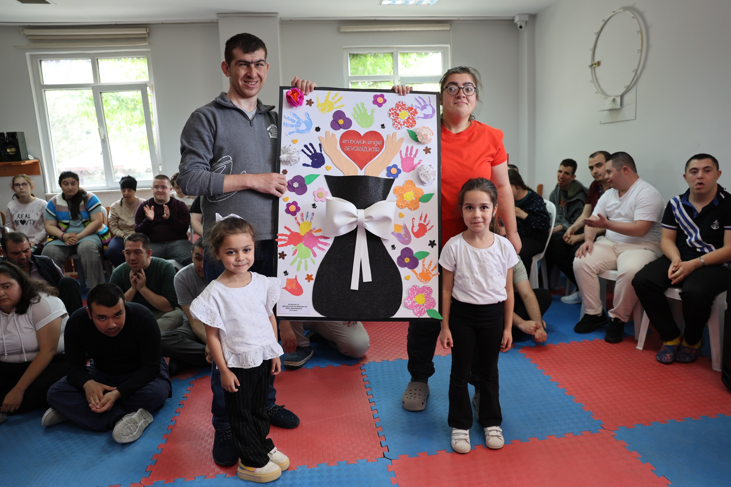 Es Çocuk Evi̇n’nden Özel Bi̇reylere Anlamli Zi̇yaret (9)