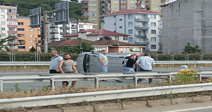 Bayram dönüşü kaza: 2 ölü, 3 yaralı!