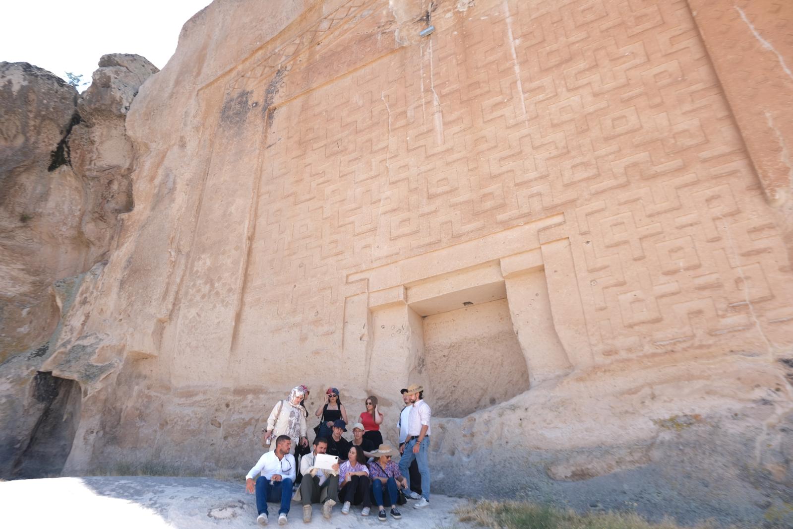 Gönüllü Gençler Seyi̇tgazi̇’ni̇n Tari̇hi̇ni̇ Keşfetti̇ (4)
