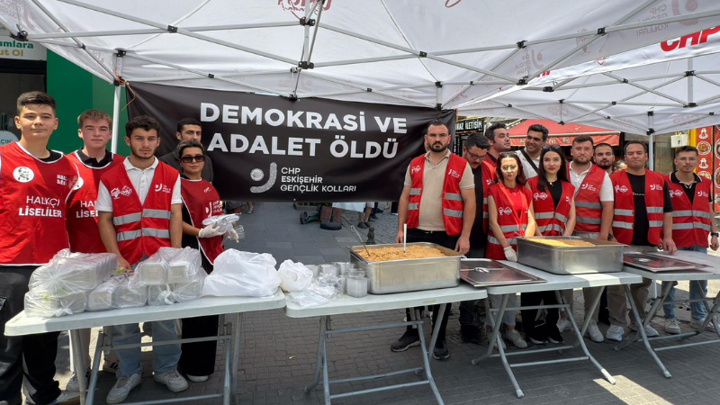 Kuzey Marmara Otoyolu Edirne Istikametinde, Kontrolden Çıkan Tırın Araziye Devrildiği Kazada 2 Kişi Hayatını Kaybetti. (60)