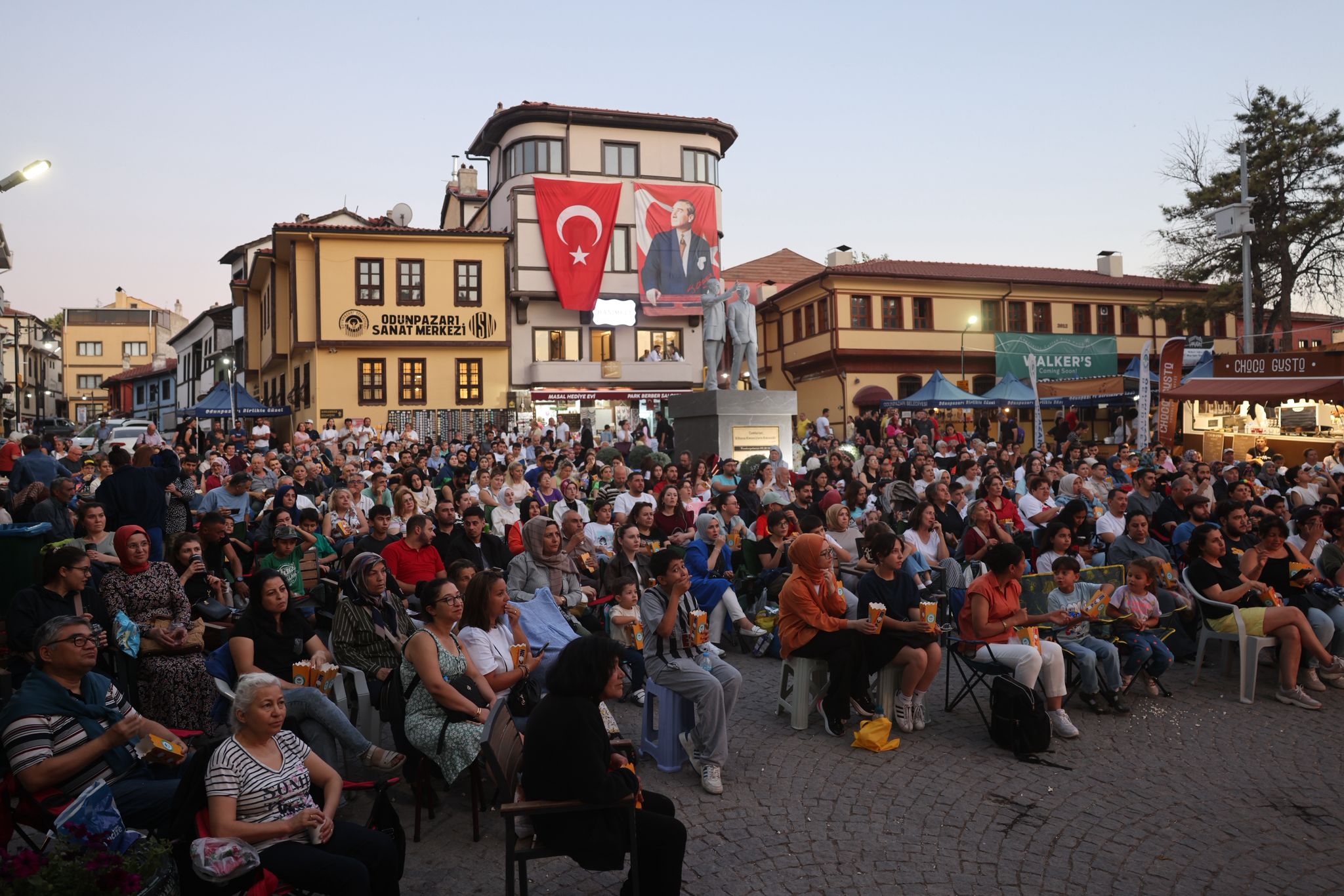 Odunpazarı’nda Açık Hava Film Günleri Nostaljik Bir Başlangıç Yaptı (1)