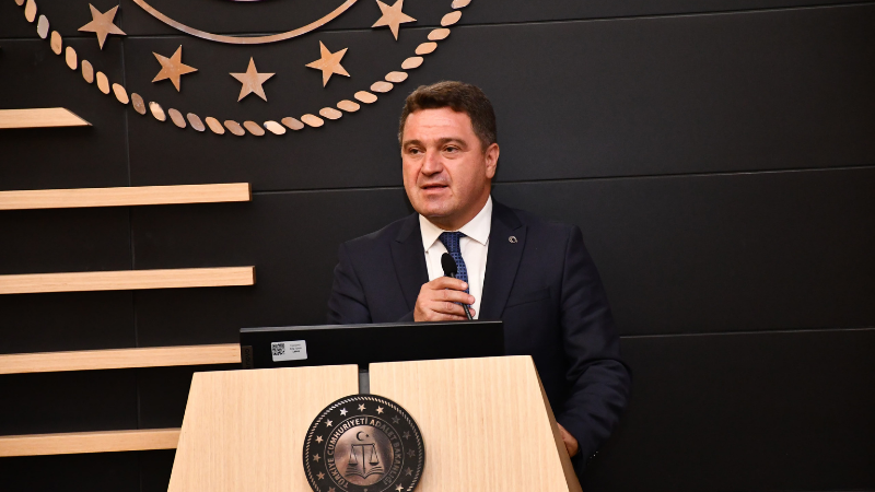 Olay, Eskişehir Afyonkarahisar Yolu Üzerindeki Eskişehir Büyükşehir Belediyesi Asri Mezarlık Içinde Bulunan 165'Inci Adada Meydana Geldi. Vefat Eden Babasının Mezarını Ziyarete Gelen İsmail Karagö (4)