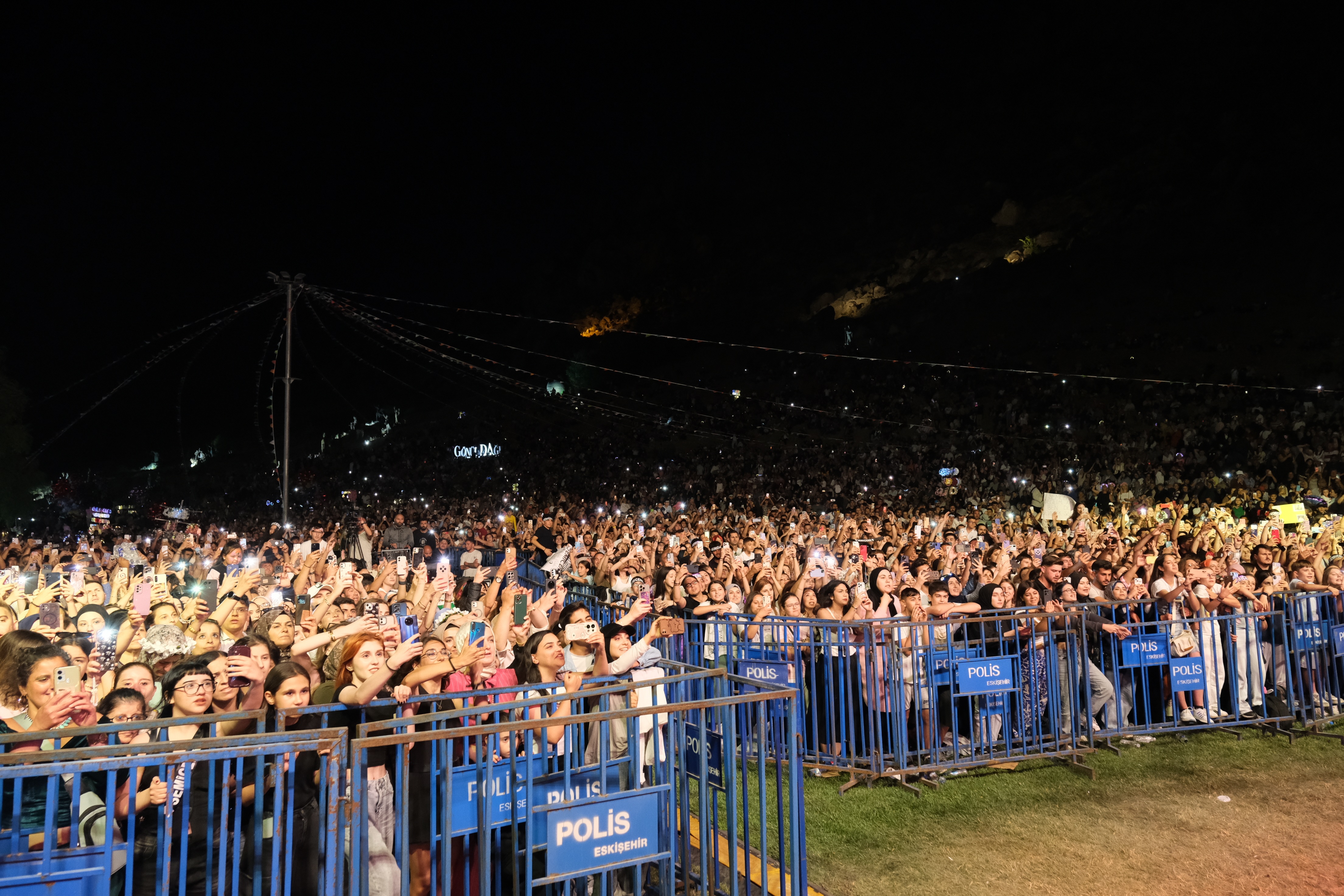 Si̇vri̇hi̇sarda Unutulmaz Gece Yaşattilar (3)