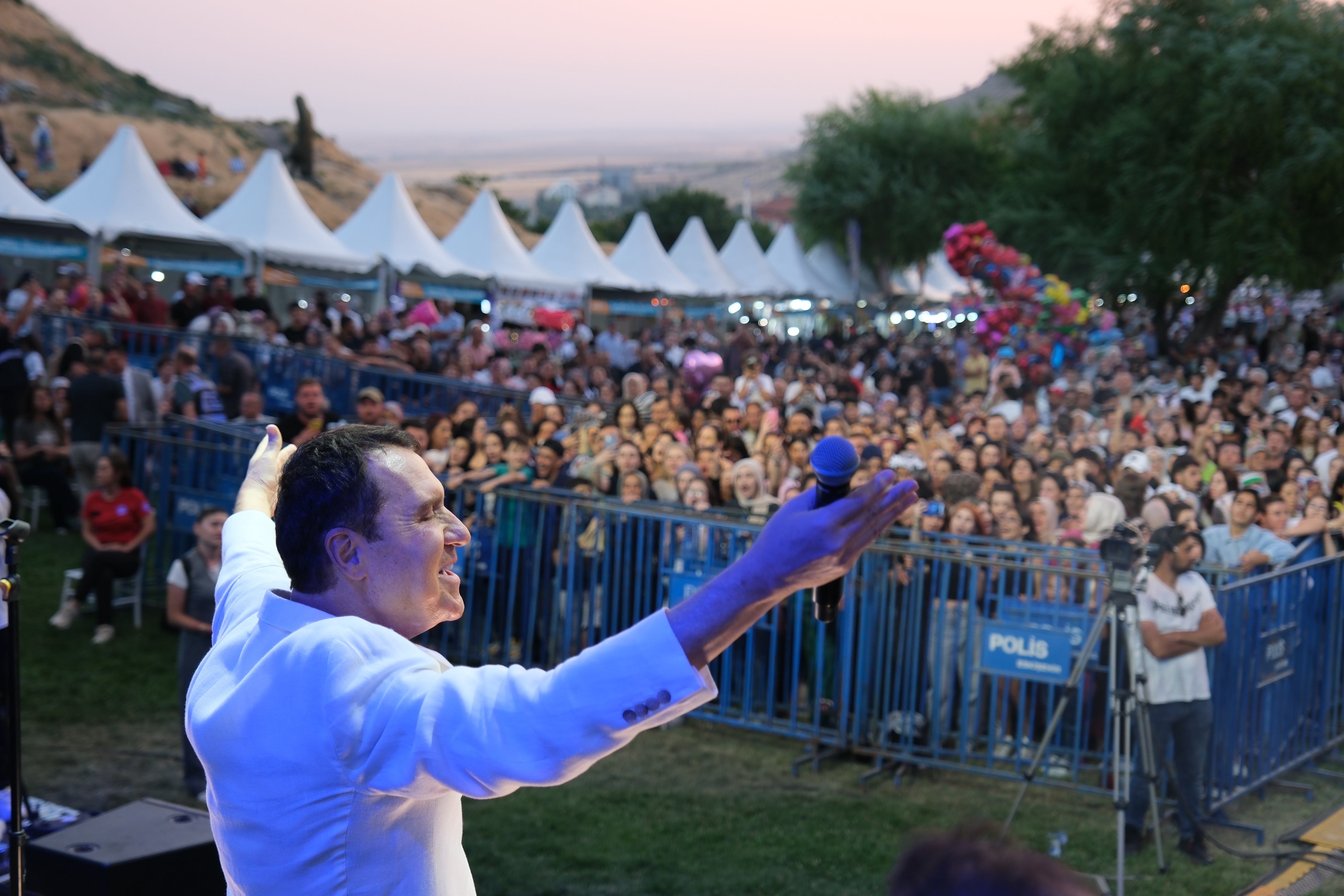 Si̇vri̇hi̇sarda Unutulmaz Gece Yaşattilar (9)