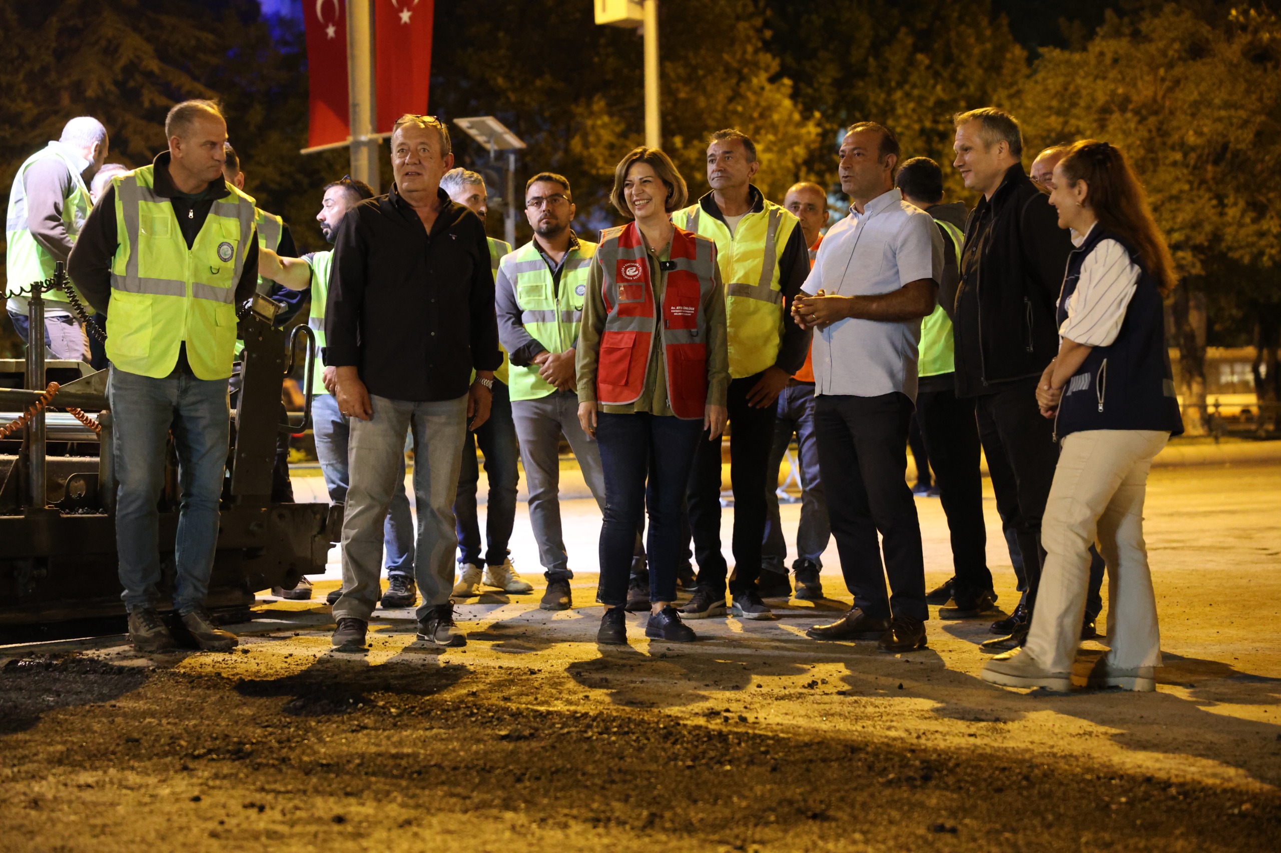 Başkan Ünlüce Yol Çalişmalarini Yeri̇nde İnceledi̇ (10)