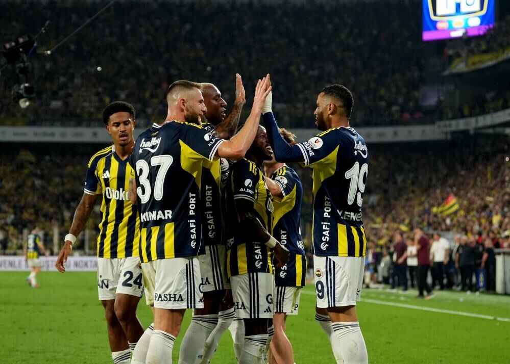 Fenerbahçe, Trabzonspor'u üst üste 4. maçta yendi
