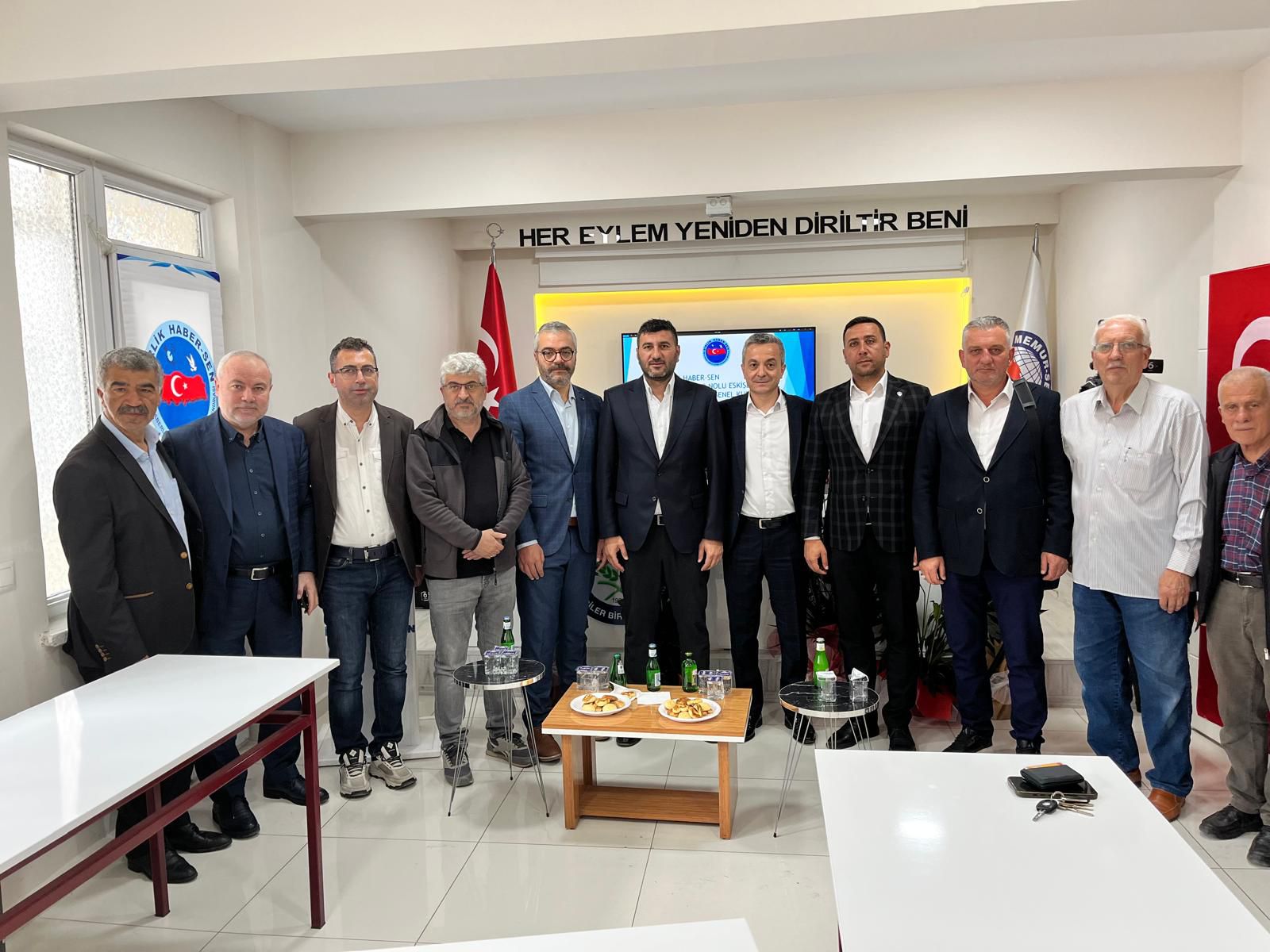 Eskişehir Şubesi Birlik Haber – Sen Başkanı Vedat Baysal Ve Yeni Yönetim Kurulu.