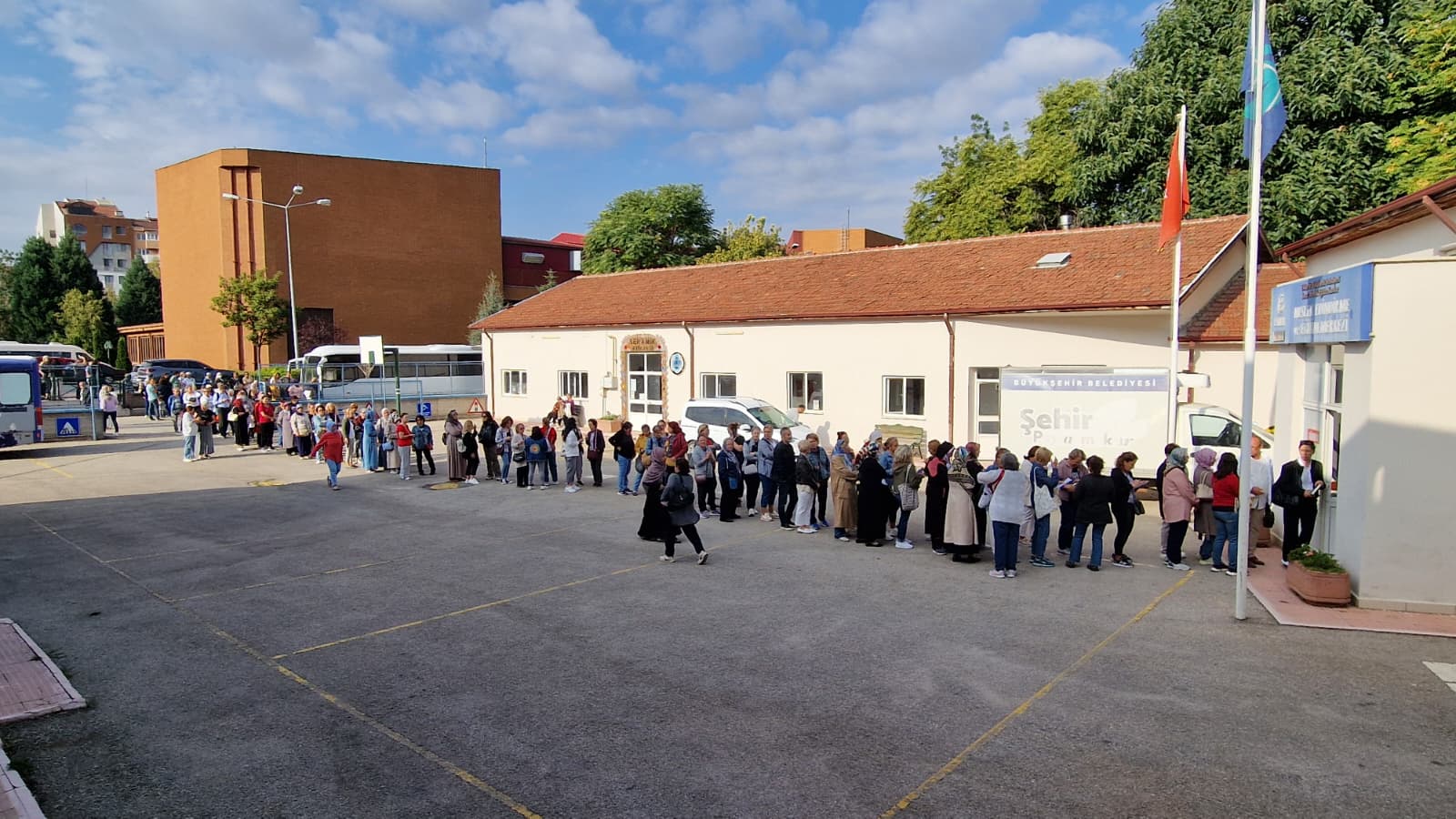 Esmek’te 350’Den Fazla Branşta Eği̇ti̇m İmkâni (1)