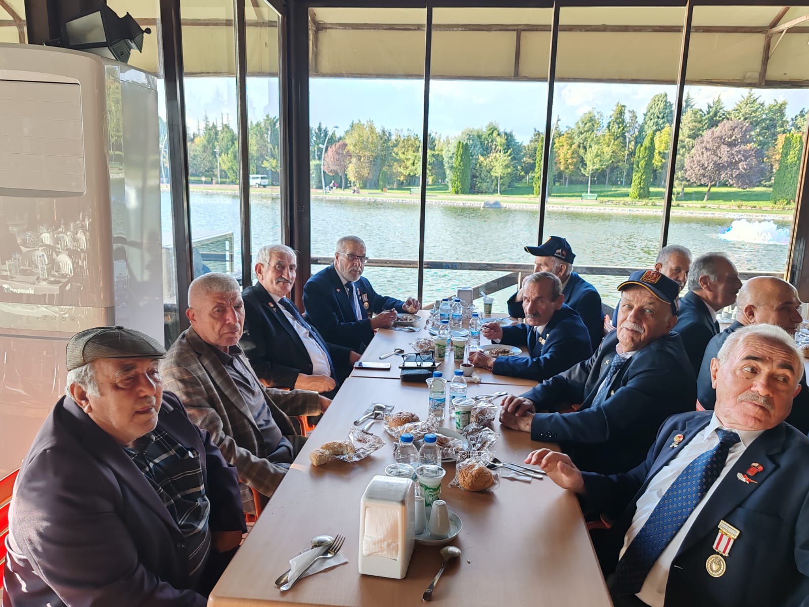 Gazi̇ler 19 Eylül Şerefi̇ne Kent Lokantasinda Bi̇r Araya Geldi̇ (2)