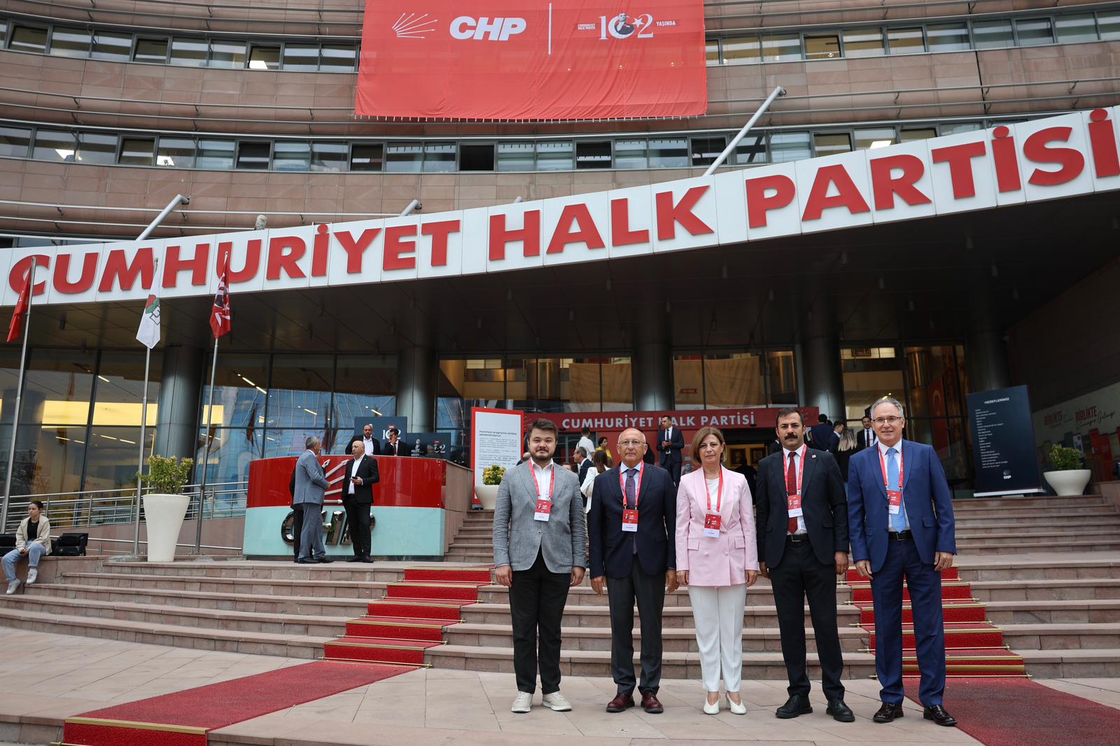 Geleceği̇ Omuz Omuza İnşa Edeceği̇z (2)