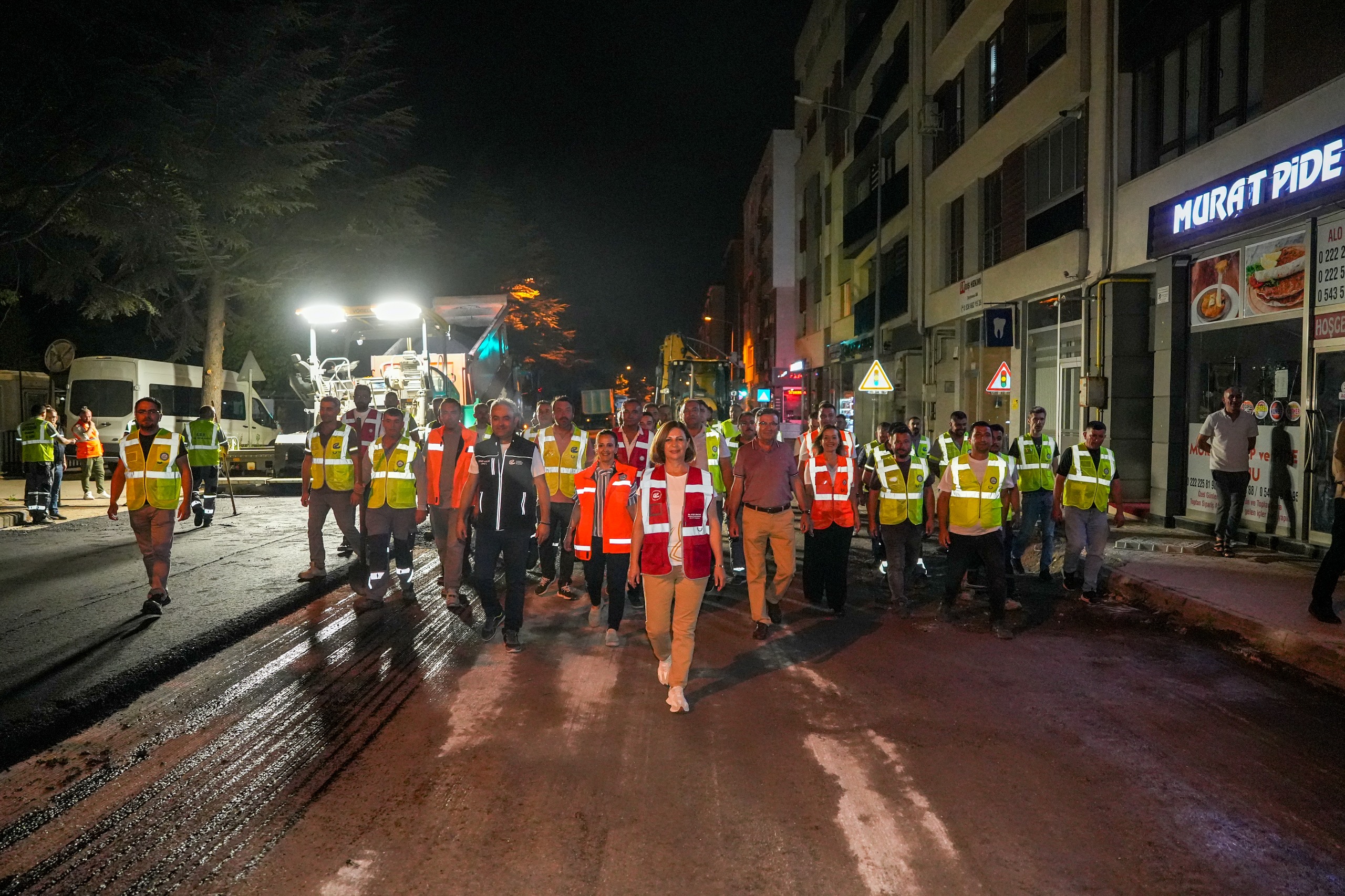 Şehi̇r Uyurken 21 Cadde Yeni̇lendi̇ (1)