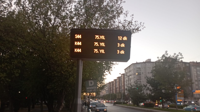 Sel suları asırlık tarihi köprüyü yıktı