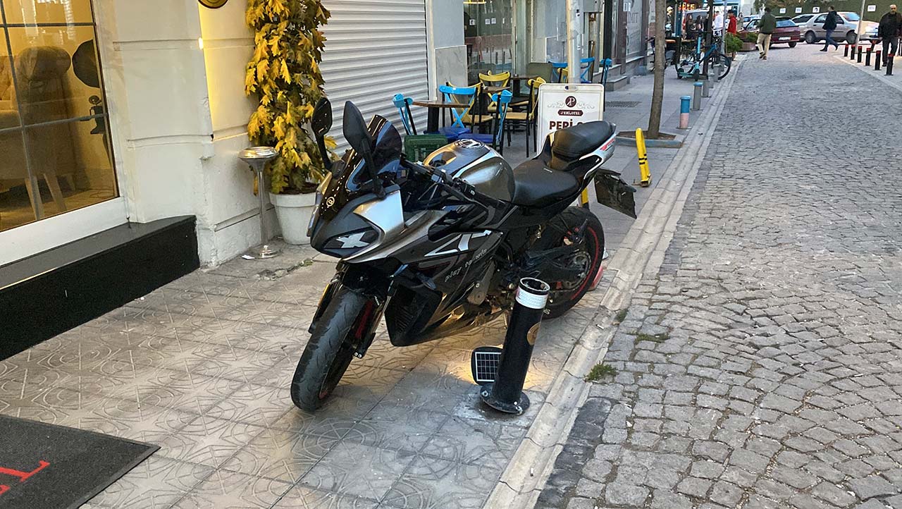 A W562990 05
