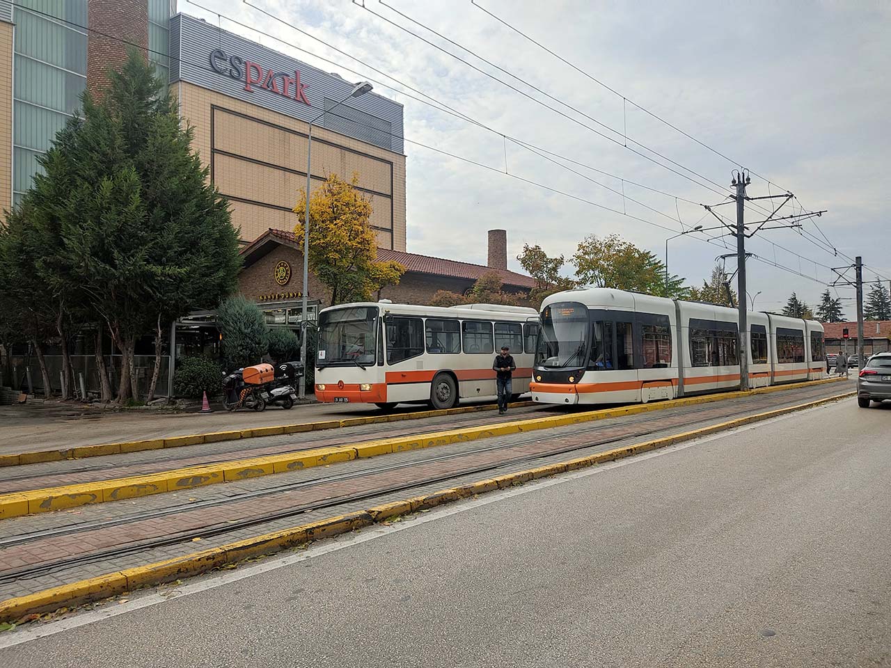 A W564477 05