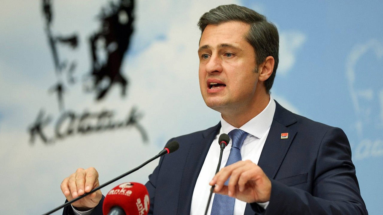 Chp Li Deniz Yucel Haksiz Yere Tutuklanan Belediye Baskanlarina Her Turlu Eziyeti Cektiren Bir Zihniyetin Temsilcilerinden Alacagimiz Hicbir Adalet Dersi Olamaz