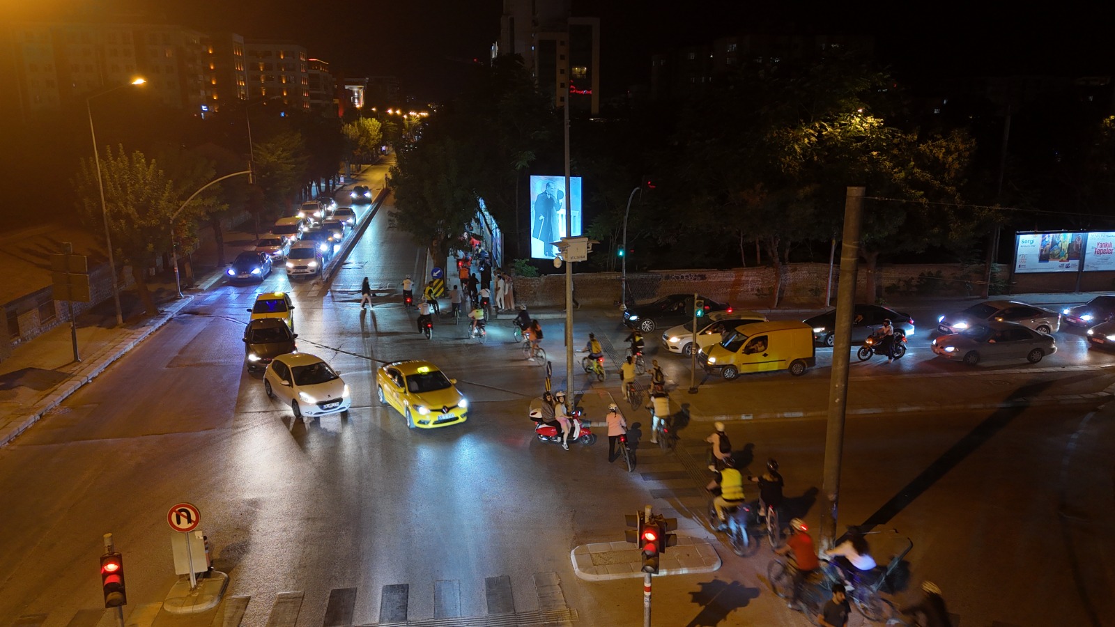 Espark Çevresi̇nde Trafi̇k Düzenlemesi̇ Başliyor (3)