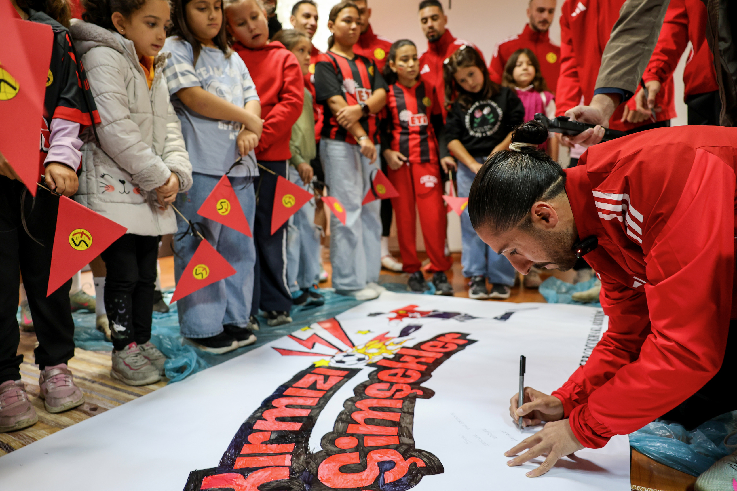 Kiz Çocuklari Eski̇şehi̇rsporla Hayalleri̇ne Koştu (11)