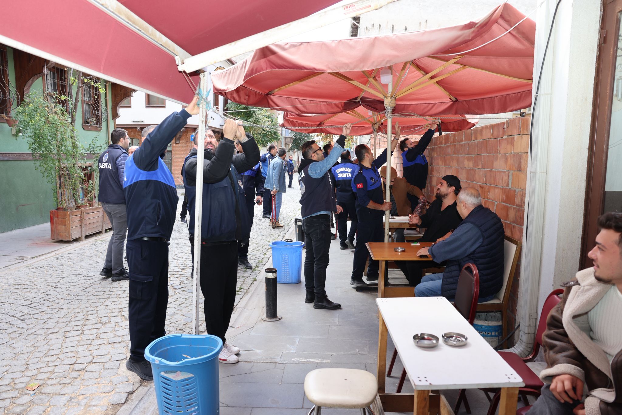Odunpazarı’nda Kaldırım Işgallerine Karşı Denetimler Devam Ediyor (2)