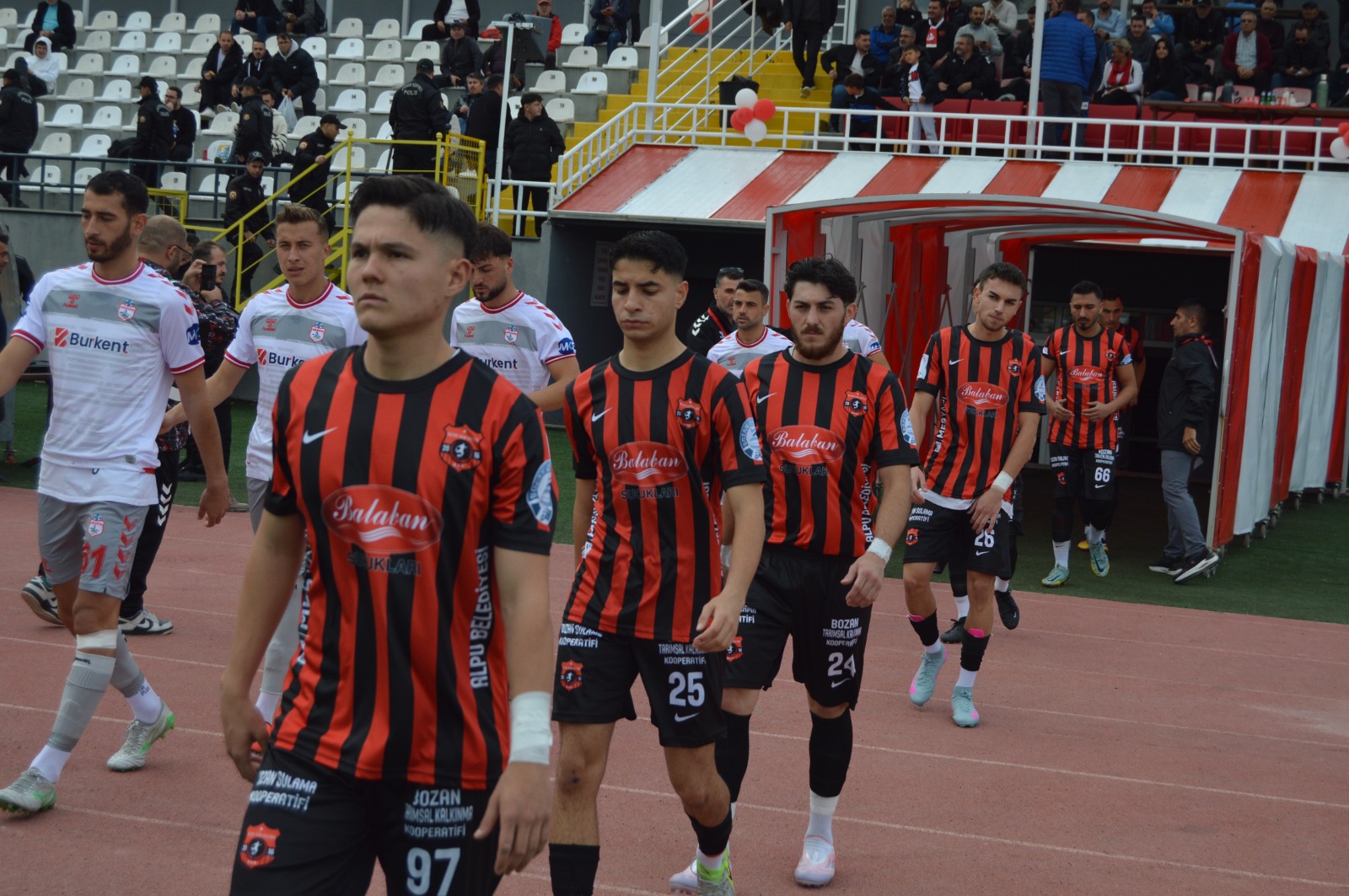 10Dc3533 Baf9 4096 B0B4 Cda46D642001