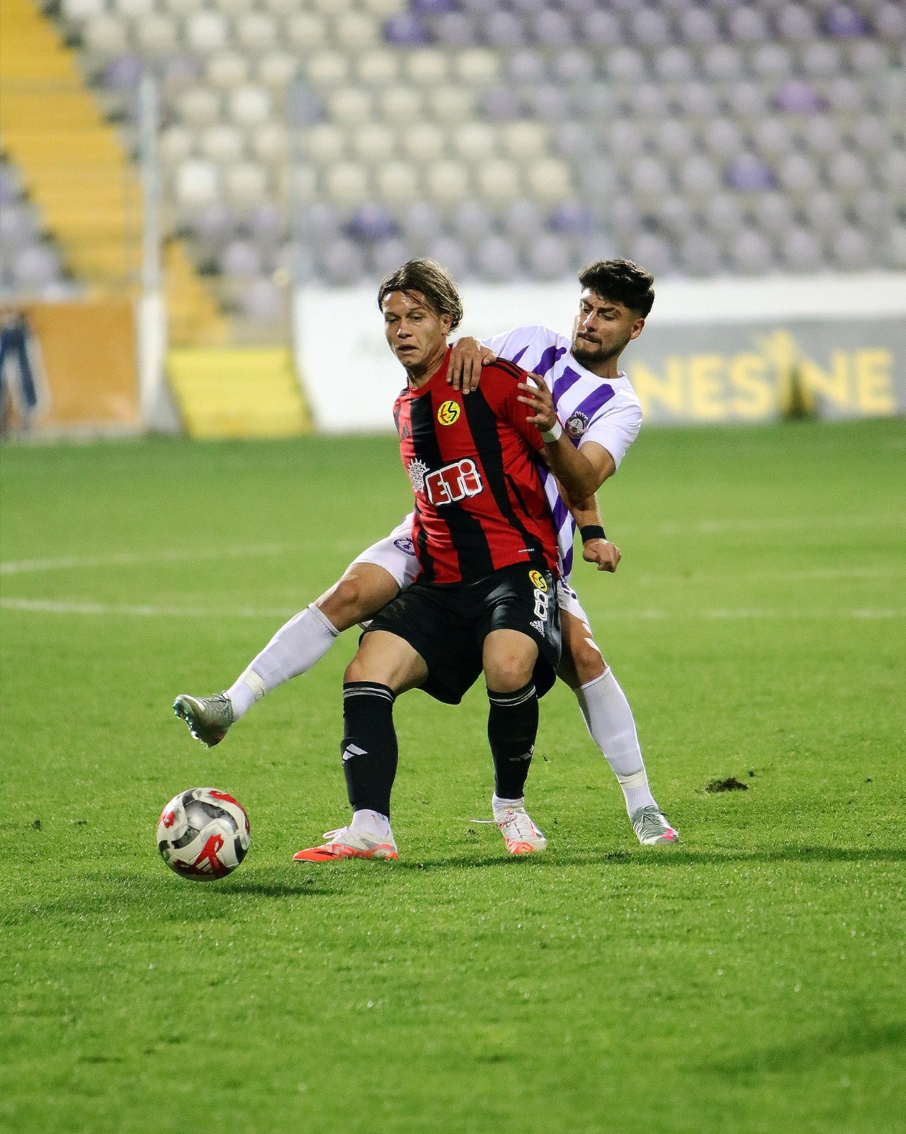 15Bf28Ff 241F 424B 8B6D 70Ededd18B18