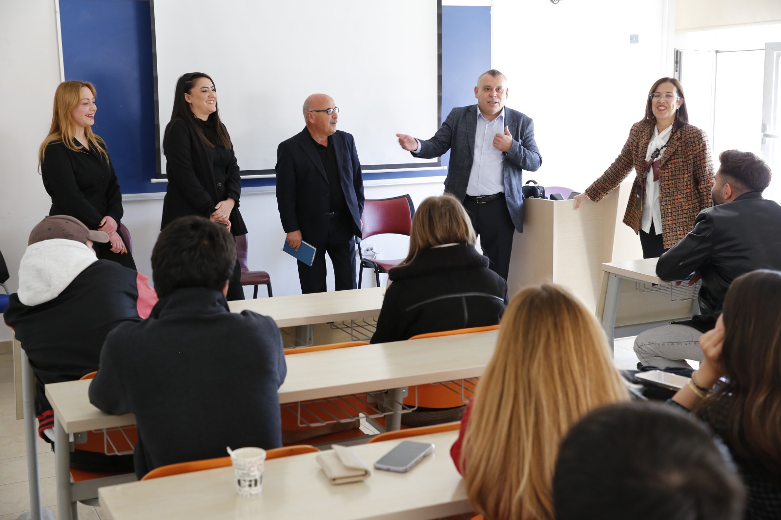 3De65C81 67Bc 4306 Be6D 75624D614517