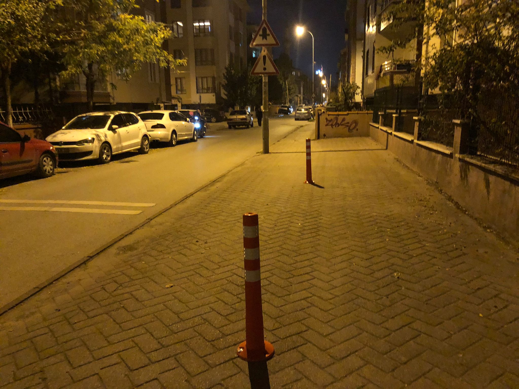 4B88509F Defe 44F8 A3D8 D42628E1Bae7