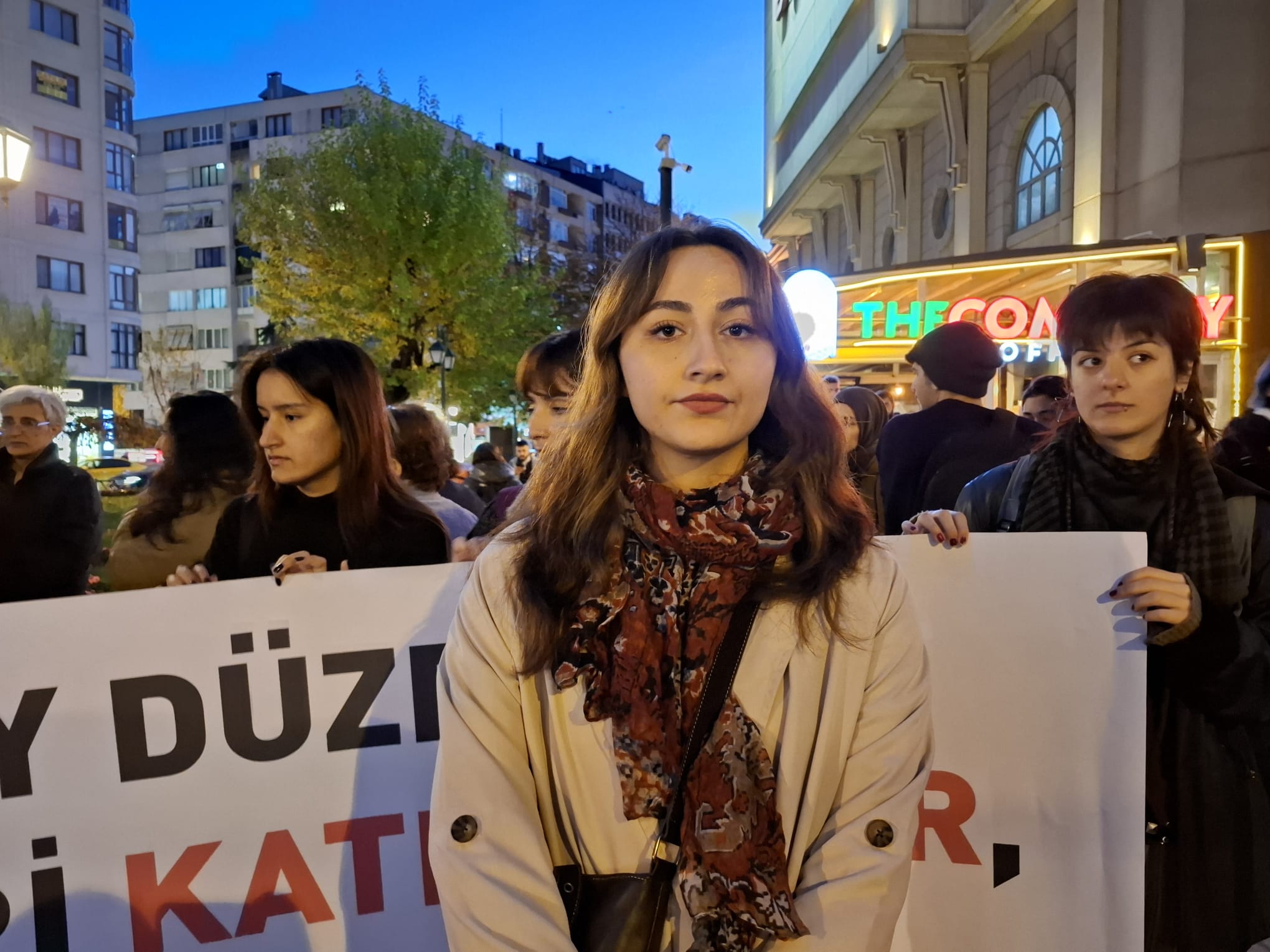 914Bef9A 4344 4E33 94E9 Fb77Eb2Cb833