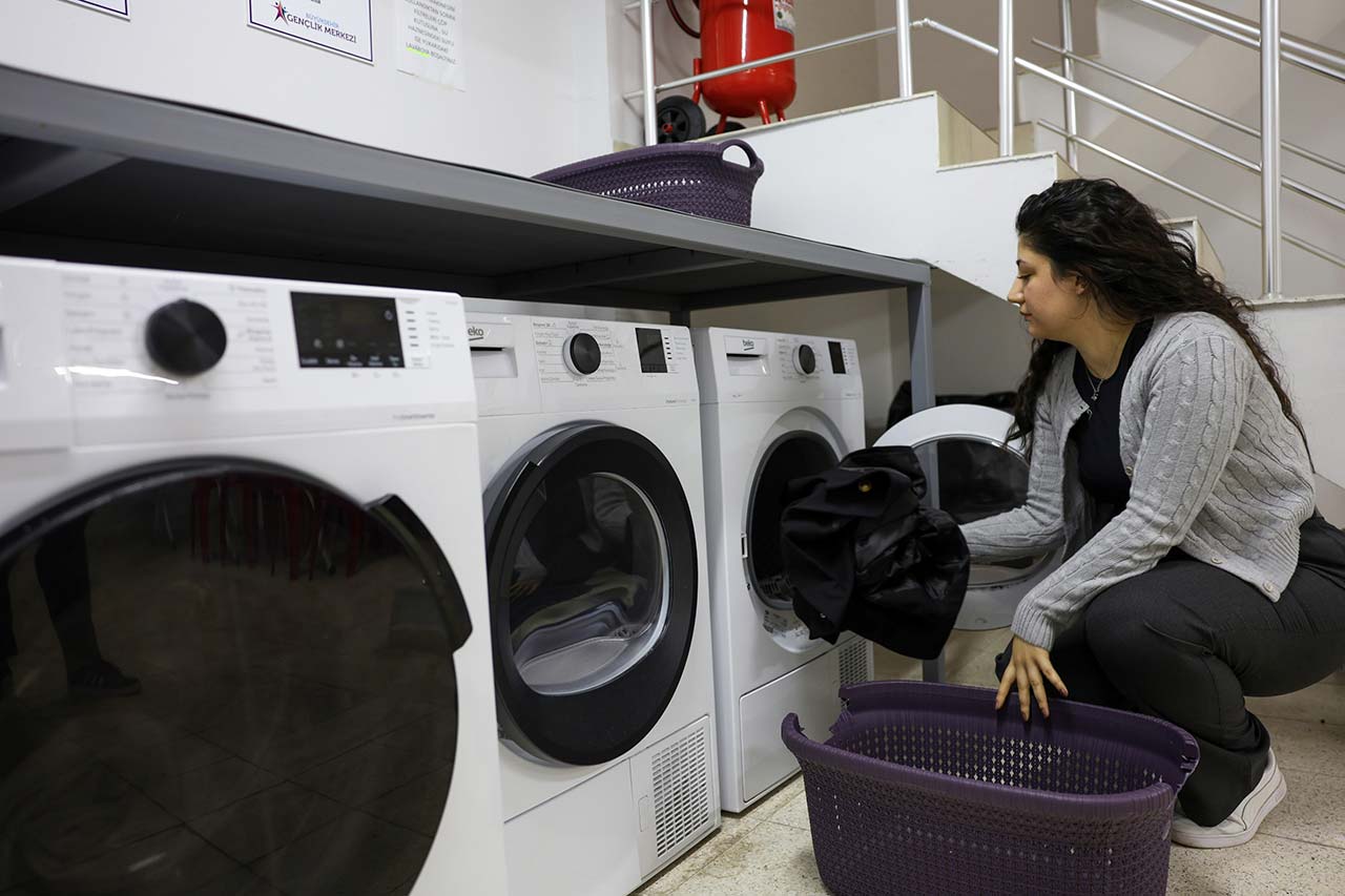 B A Ş K A N Ü N L Ü C E, G E N Ç L E R İ N T A L E B İ N İ G E R İ Ç E V İ R M E D İ (4)