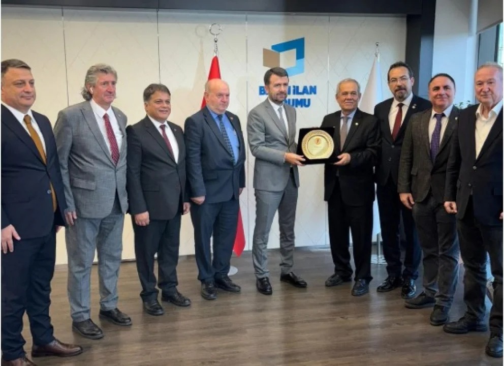 Be231015 C707 4D2D B32C 679352508069