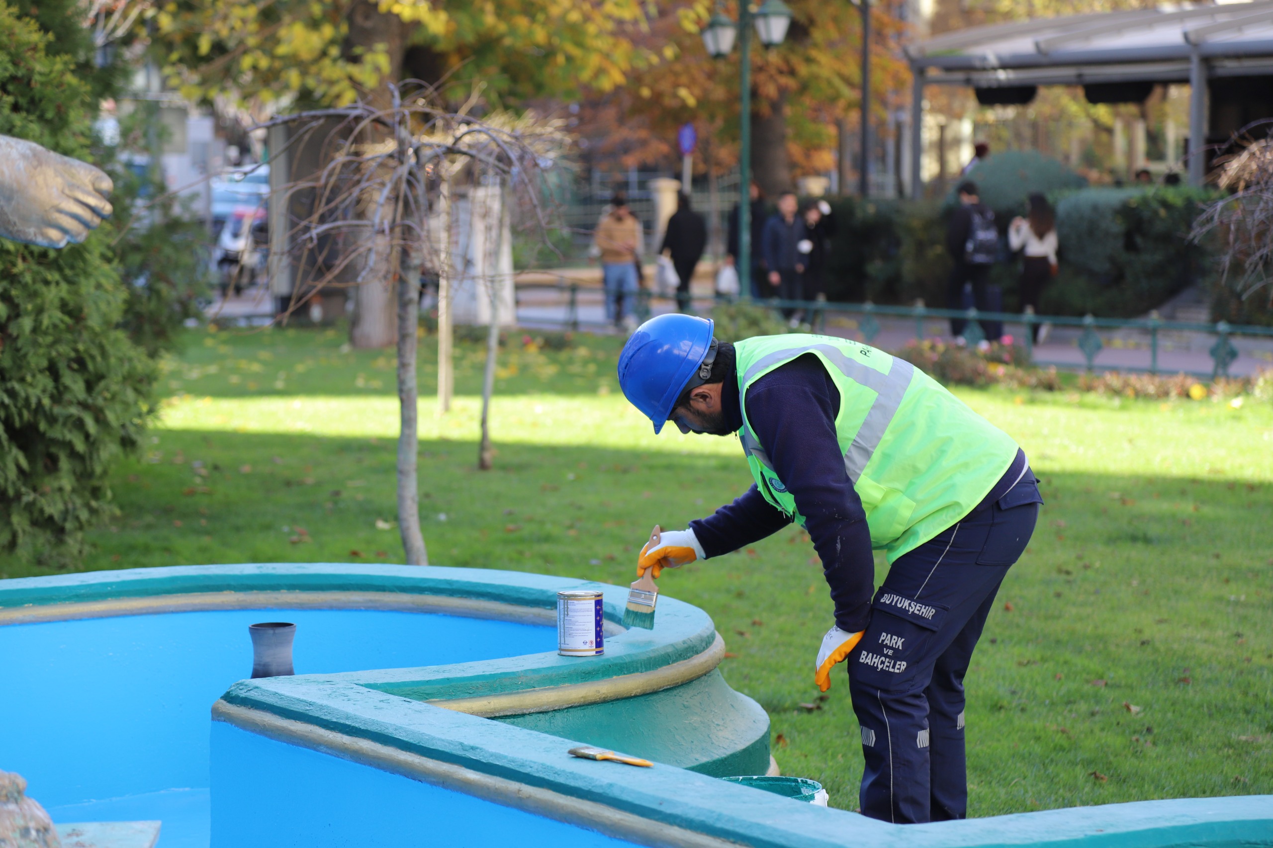 Büyükşehi̇rden Havuzlarda Yeni̇leme Çalişmasi (3)