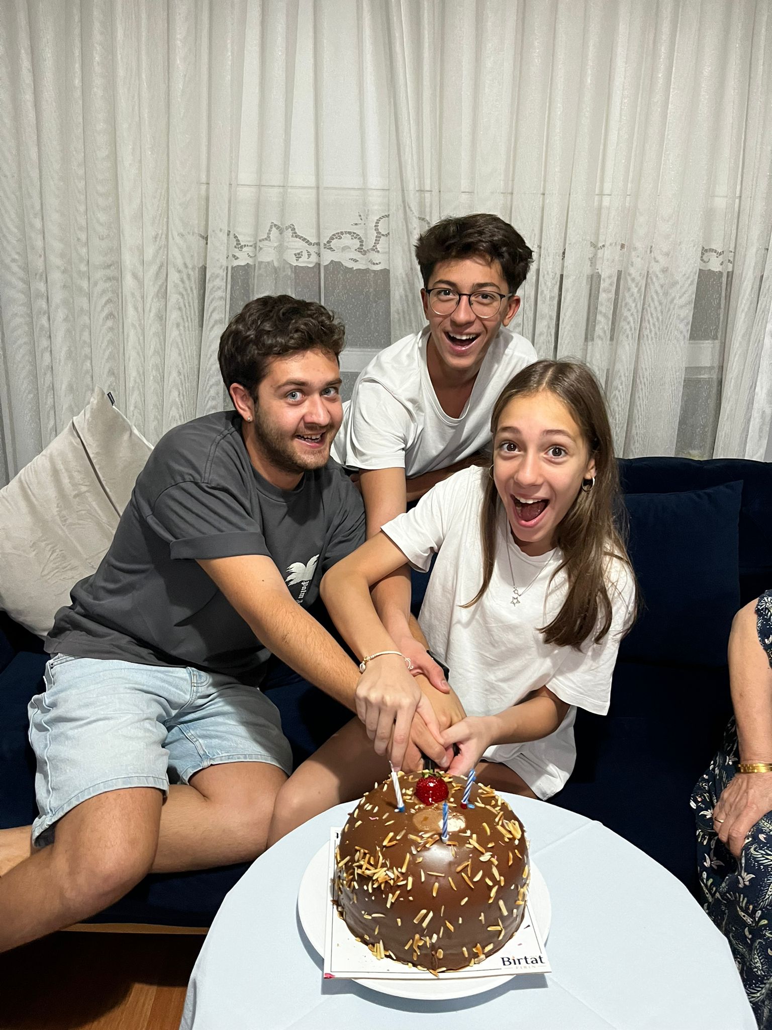 C5Ef9Db9 Ee99 44Fd 9Eae Cf3Bdcaf4159