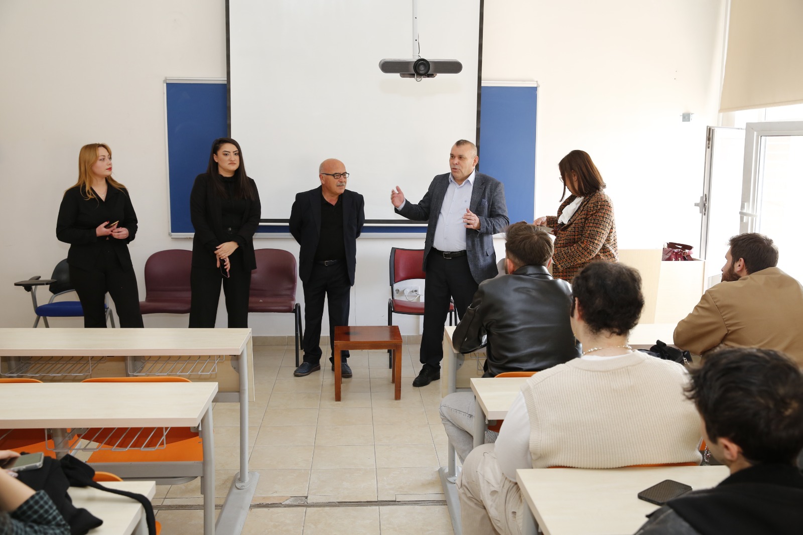 D7076232 2839 423F A750 50F2Dc42D953 (1)