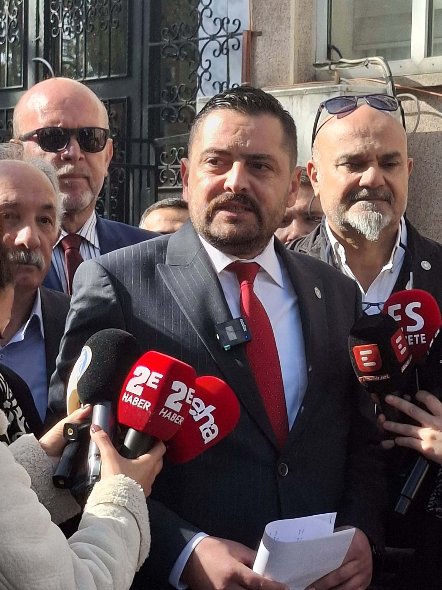 Dffa9054 B319 4094 81Ec 5F4B385B0C44