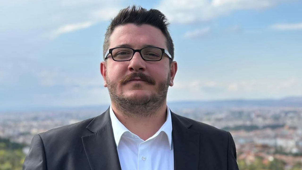 Oguzhan Demir Chp Eskisehir Il Genclik Kollari Baskanligina Adayligini Acikladi