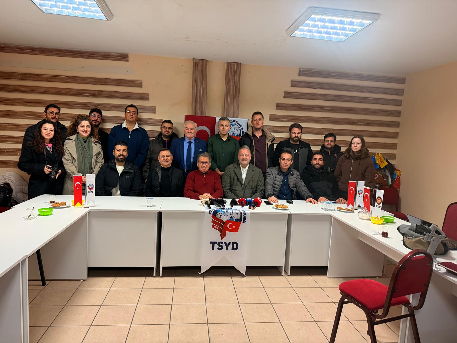 B592Fe2F 988B 4Bd7 9B4D E06109E8F25E