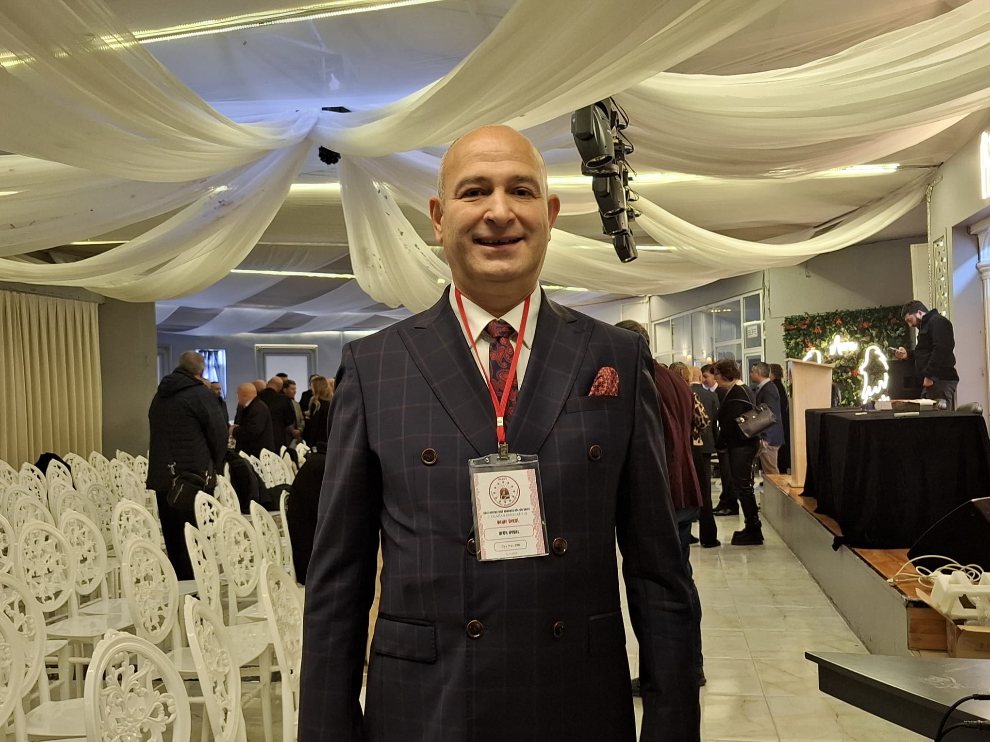 B6E3Cf8D Cc85 43D5 A696 1Ee85F96B67E