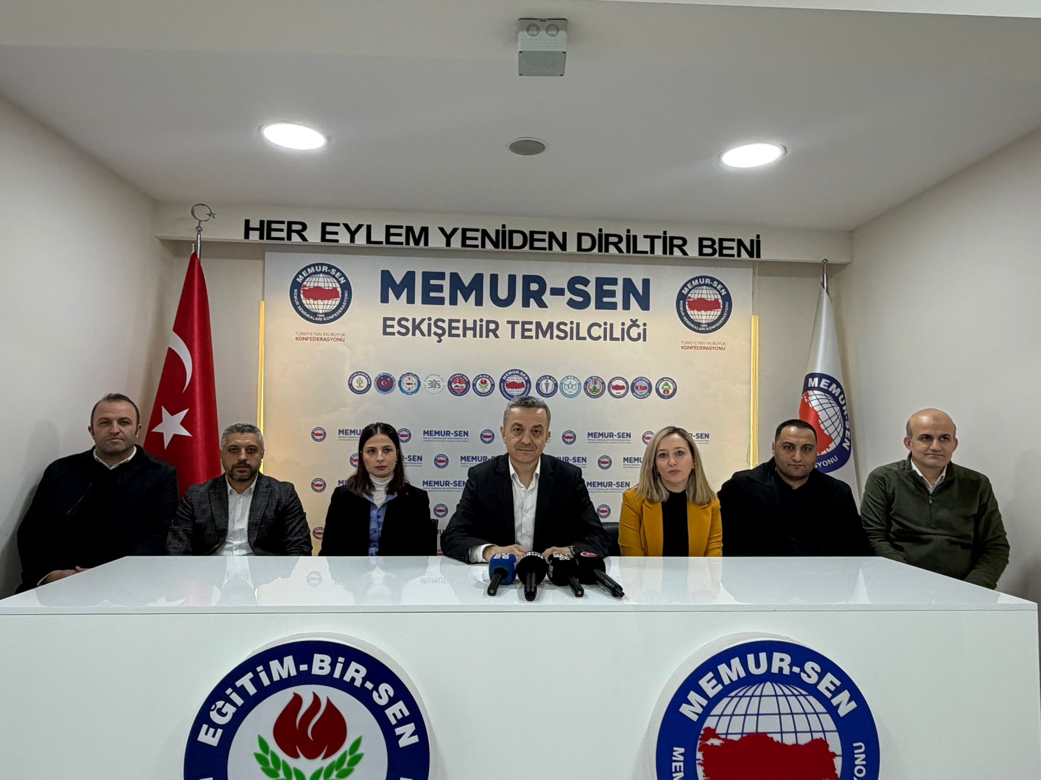 E41C7F38 0333 4Fc8 88Cc 8Bb23316D27A