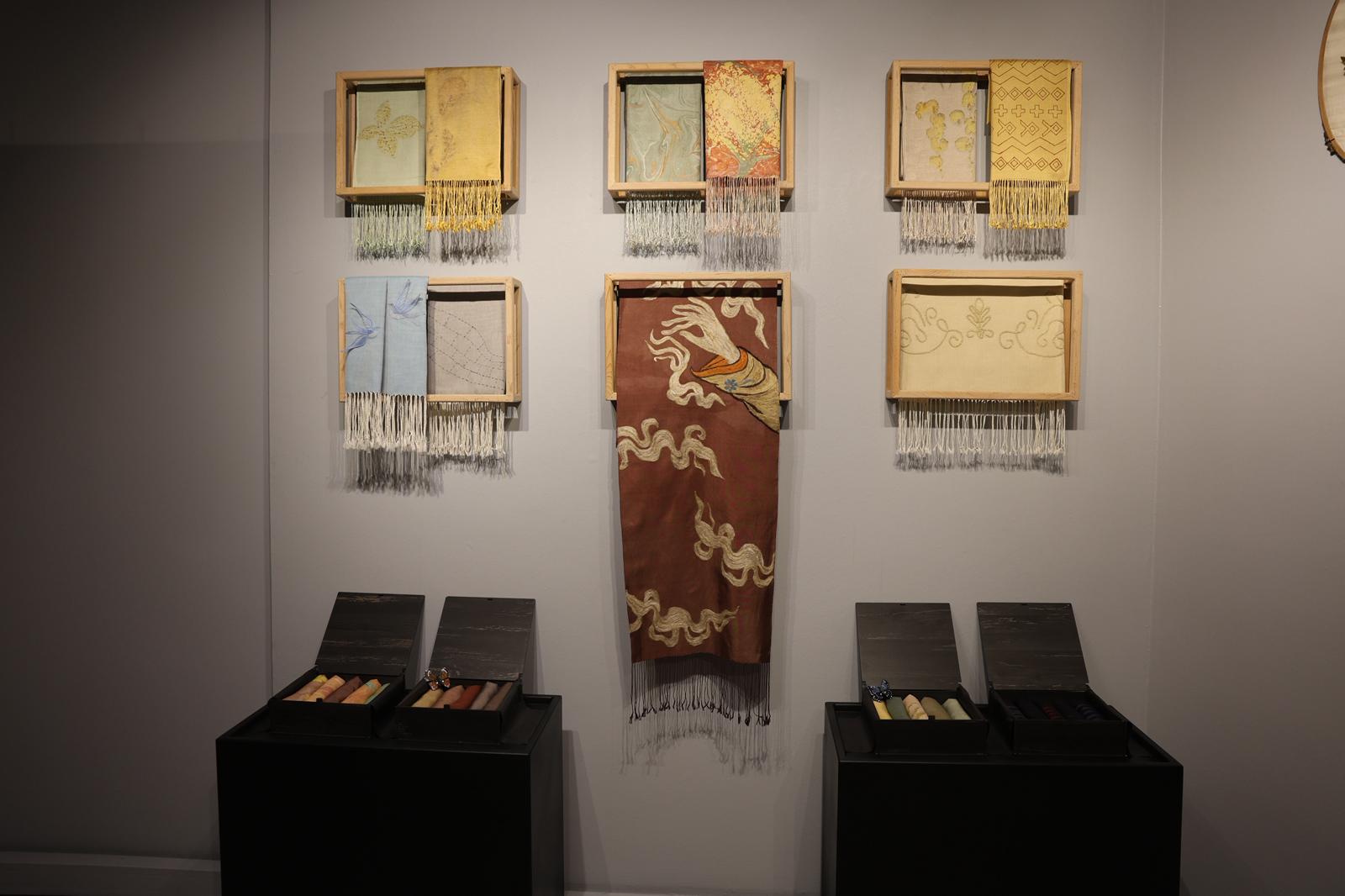 Efsanelerle İpek Sergi̇si̇ Sanatseverlerle Buluştu (1)