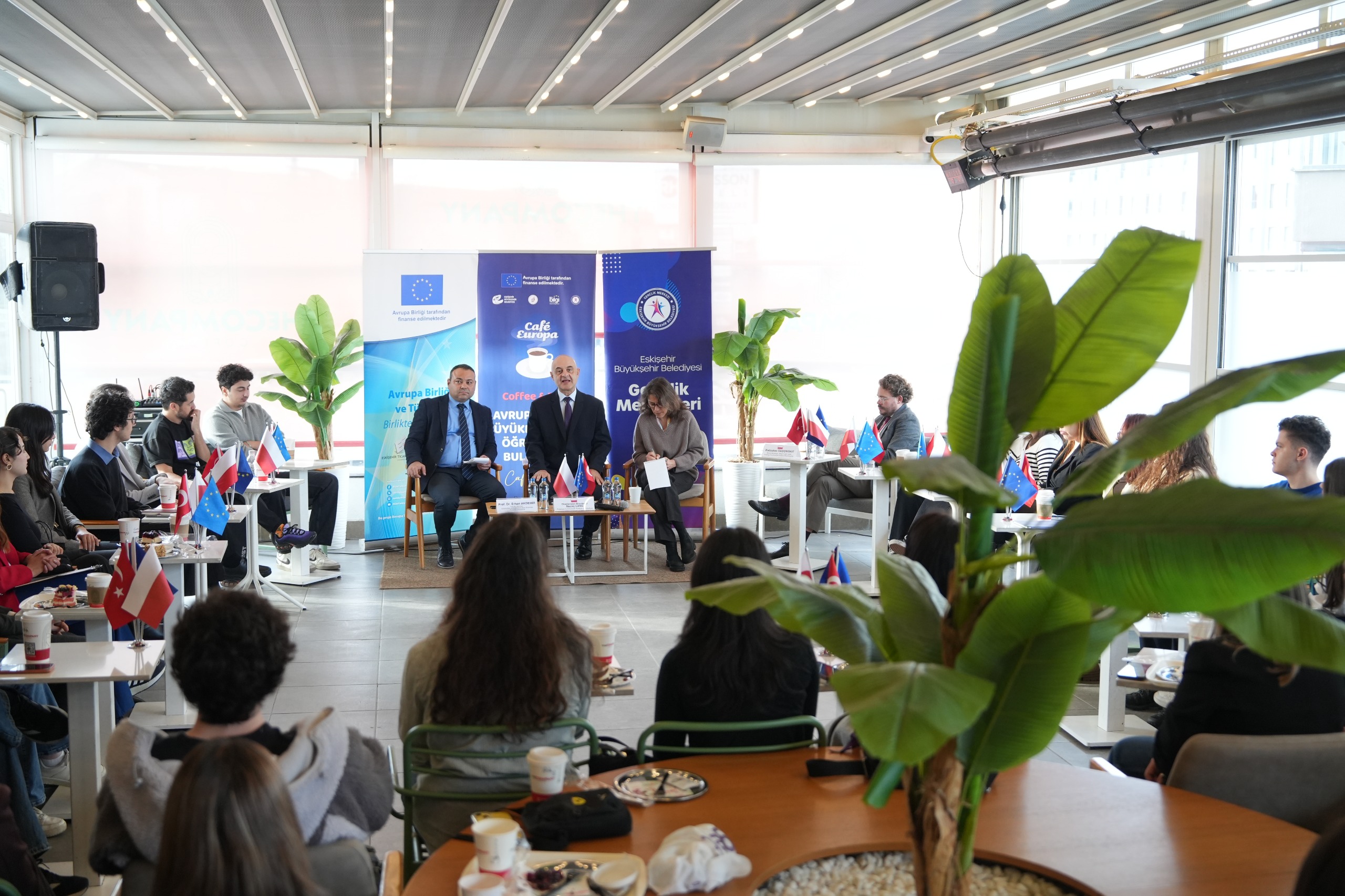 Gençler Avrupa Gündemi̇ni̇ Büyükelçi̇lere Soruyor (4)