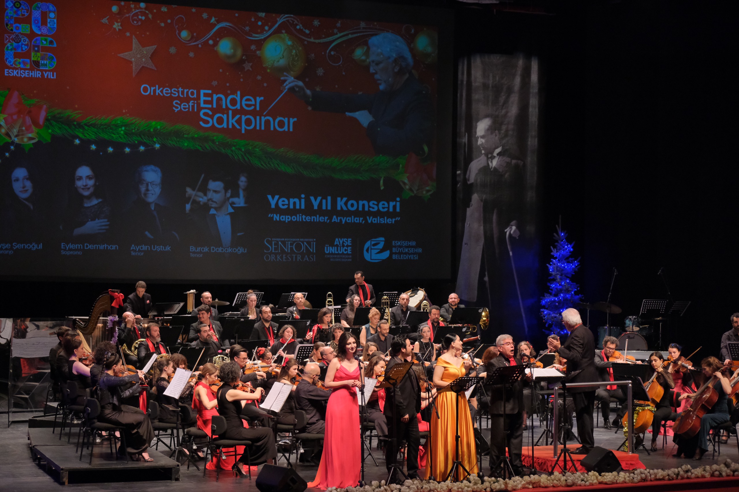 Senfoni̇ Orkestrasi 2025’E Unutulmaz Bi̇r Yeni̇ Yil Konseri̇yle Veda Etti̇ (8)