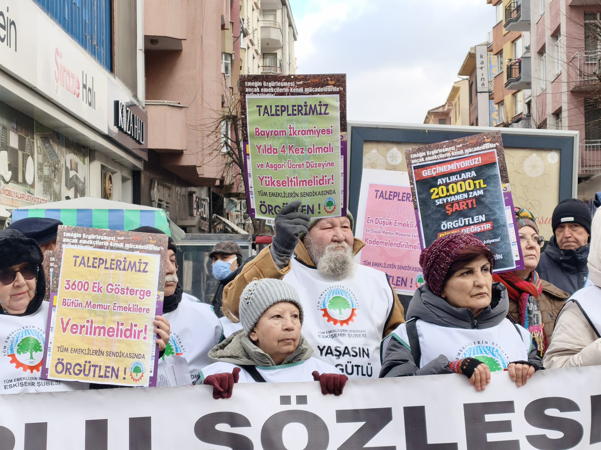 23Cebbf9 276F 44Ad 8737 A1Eafd78E810