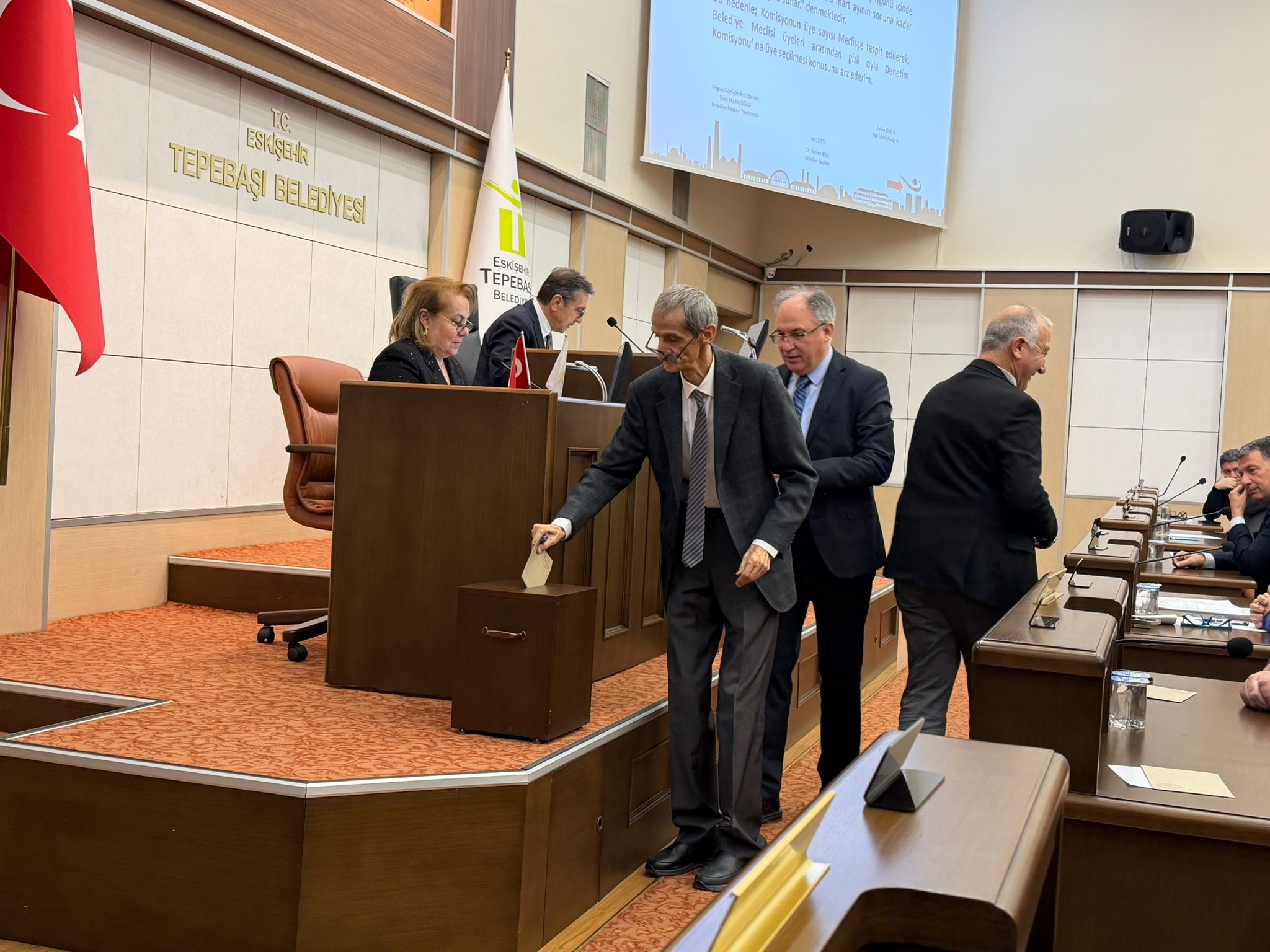 5Fd7606C 8287 413F B97C 946Dfa400Af4