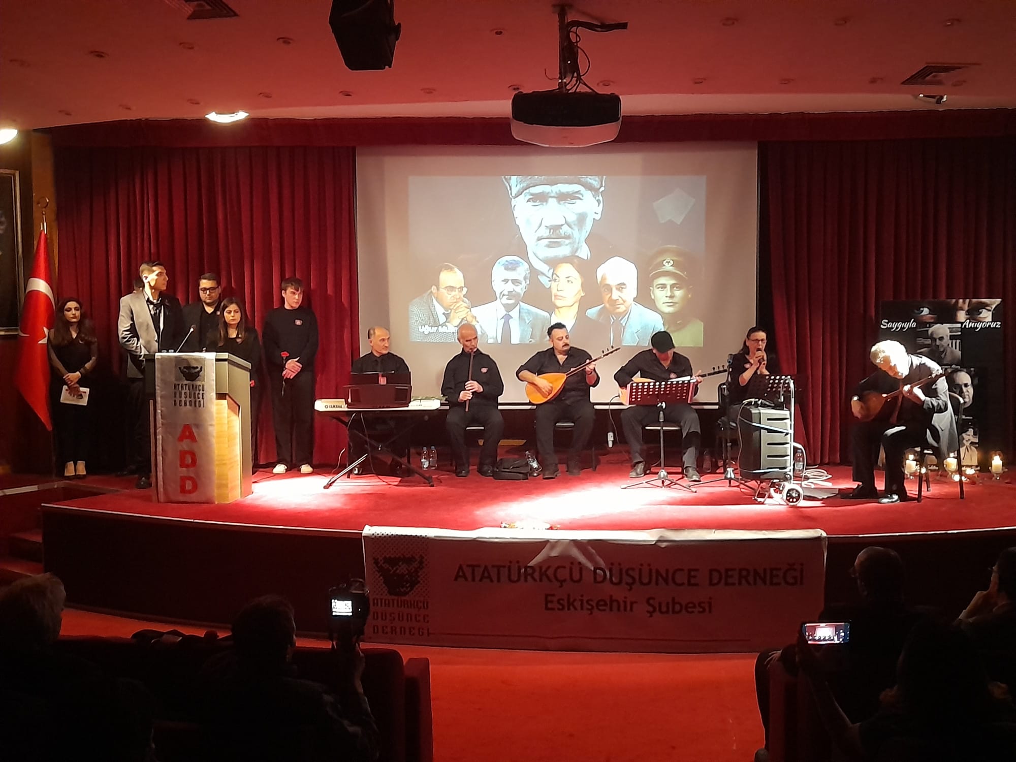 80A0C2C6 Fab7 40Df A88E F58F5A12553B