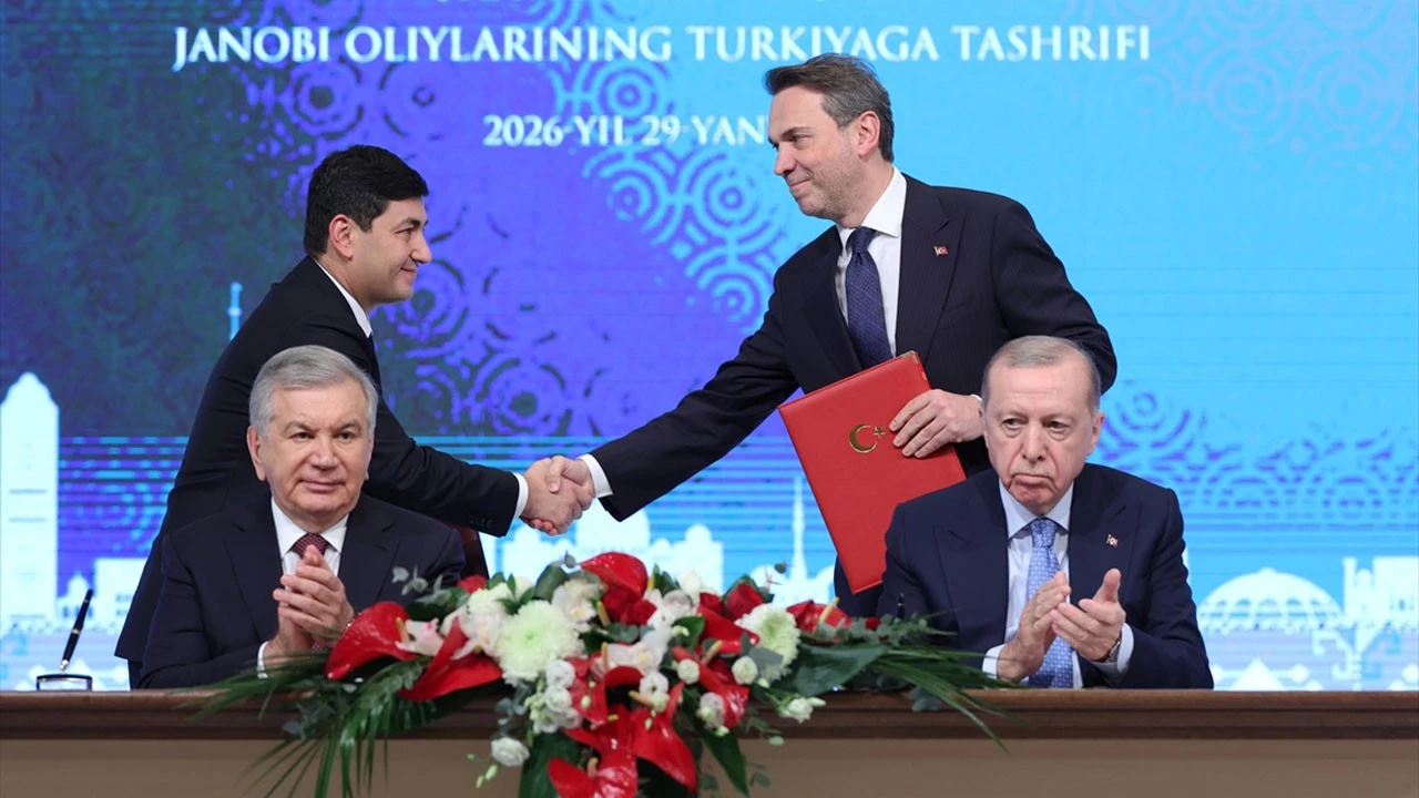 Bayraktar Ozbekistanla Anlasmada Kritik Mineraller Ve Nadir Toprak Elementlerinde Somut Projelerin Hayata Gecirilmesini Hedefliyoruz H81K Cover