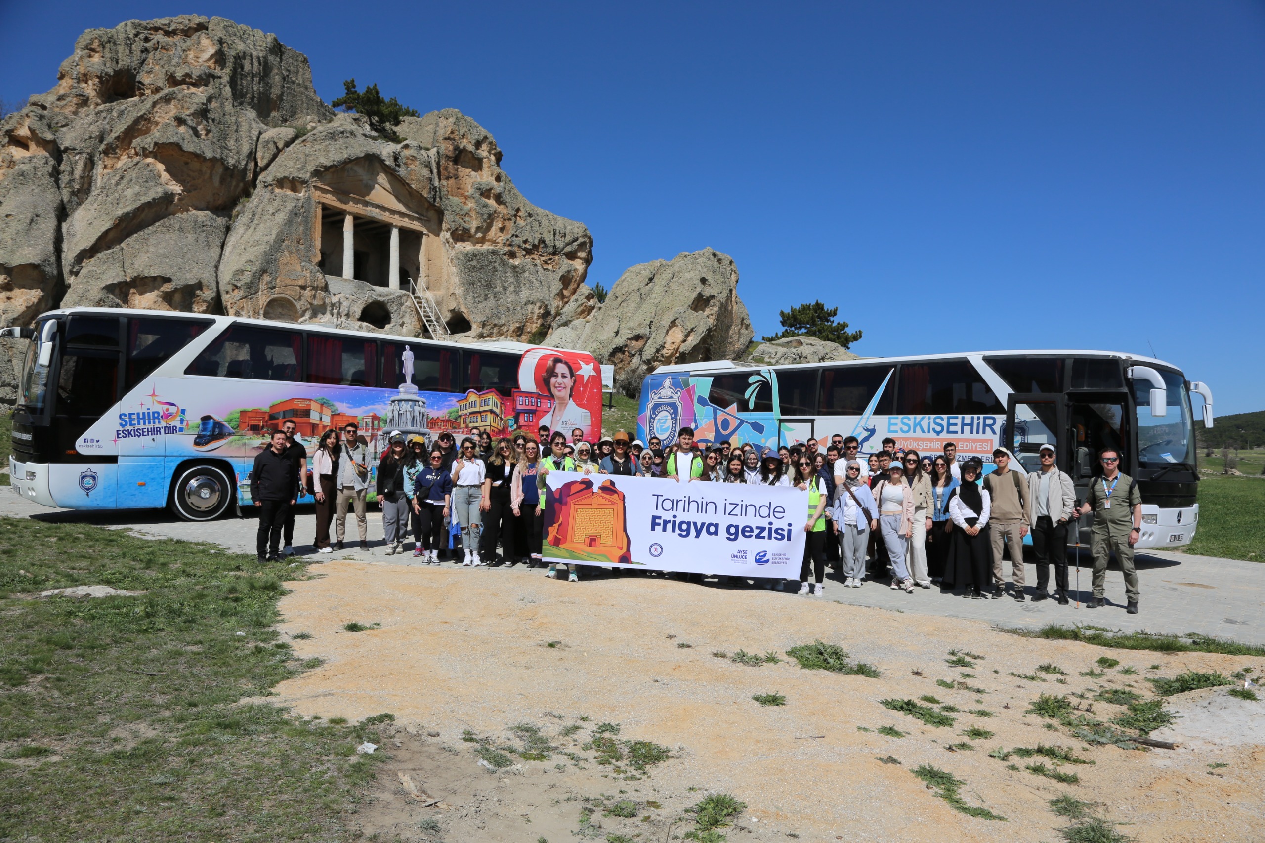 Büyükşehi̇r Beledi̇yesi̇ 2025’Te Kenti̇ Bi̇li̇m Ve Kültürle Buluşturdu (12)