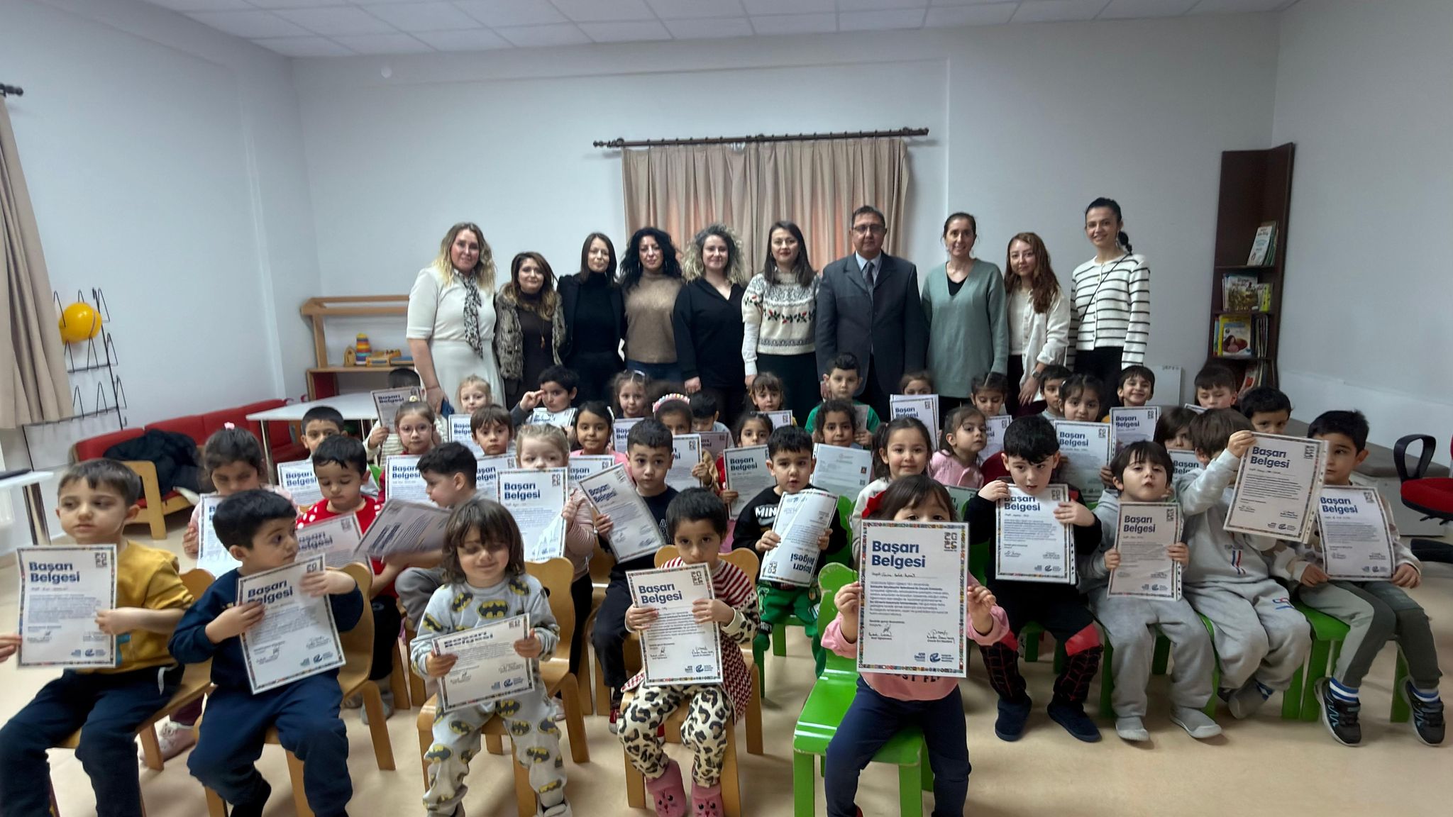 Büyükşehi̇r Beledi̇yesi̇ Çocuk Evleri̇nde Karne Coşkusu (3)