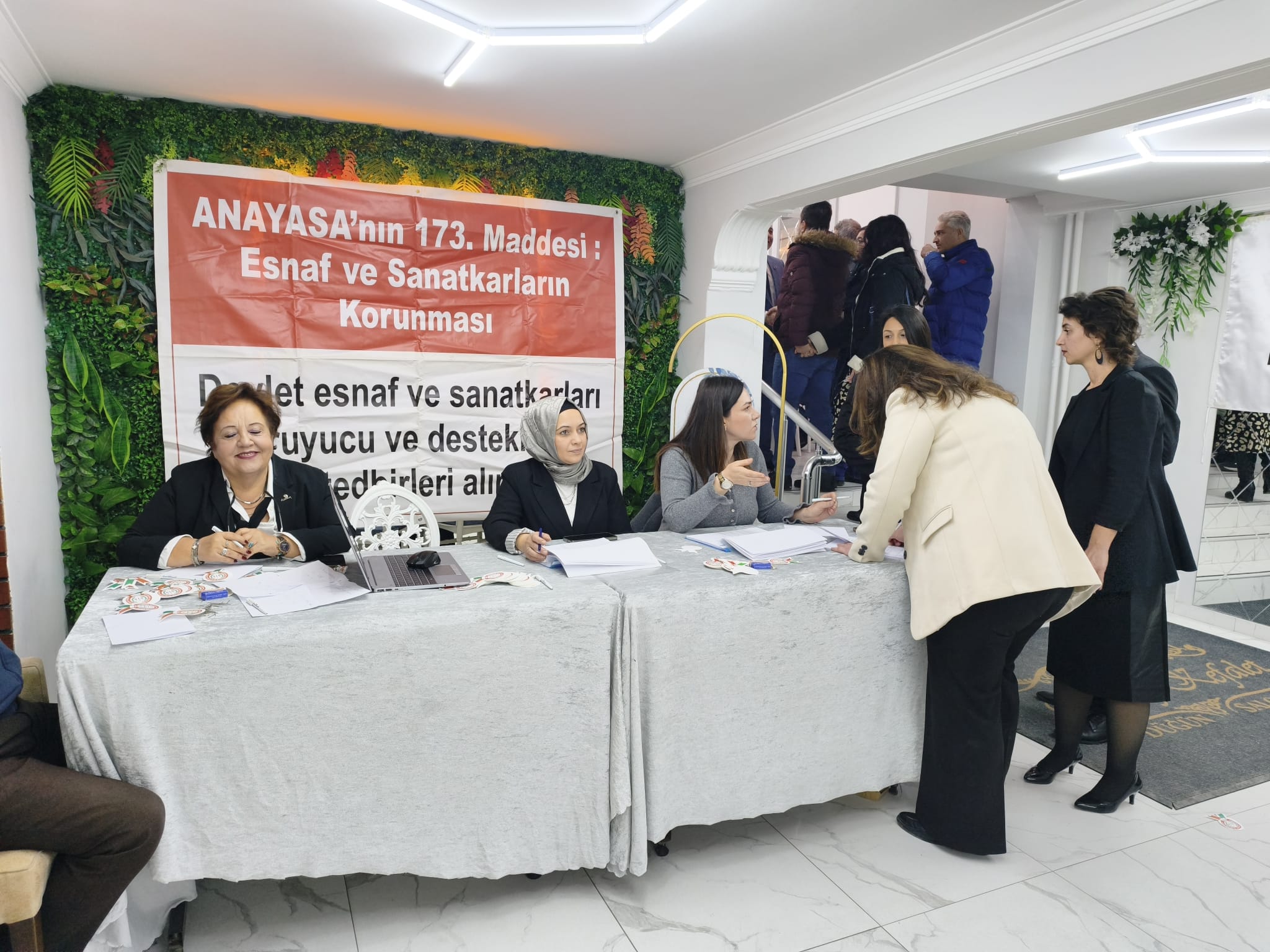 D4D1E21D Cd16 4Bf9 9003 3Bca2E99A3Ba