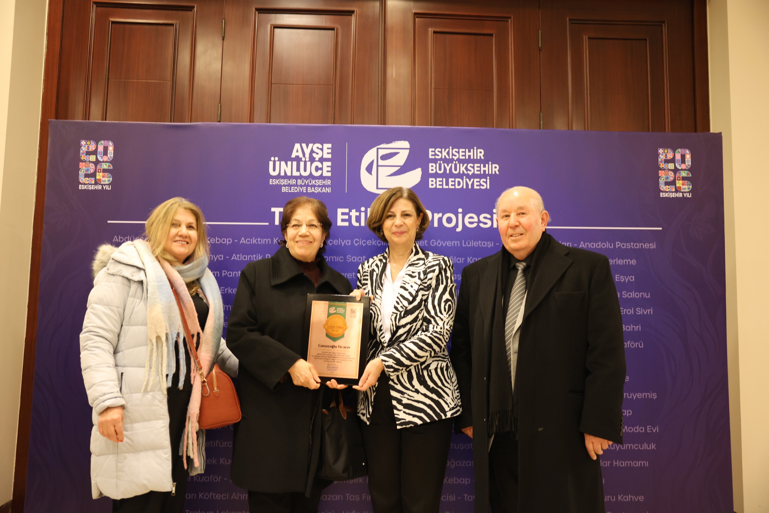 Eski̇şehi̇r’i̇n Köklü Esnafi “Tari̇h Eti̇keti̇” İle Onurlandirildi (2)