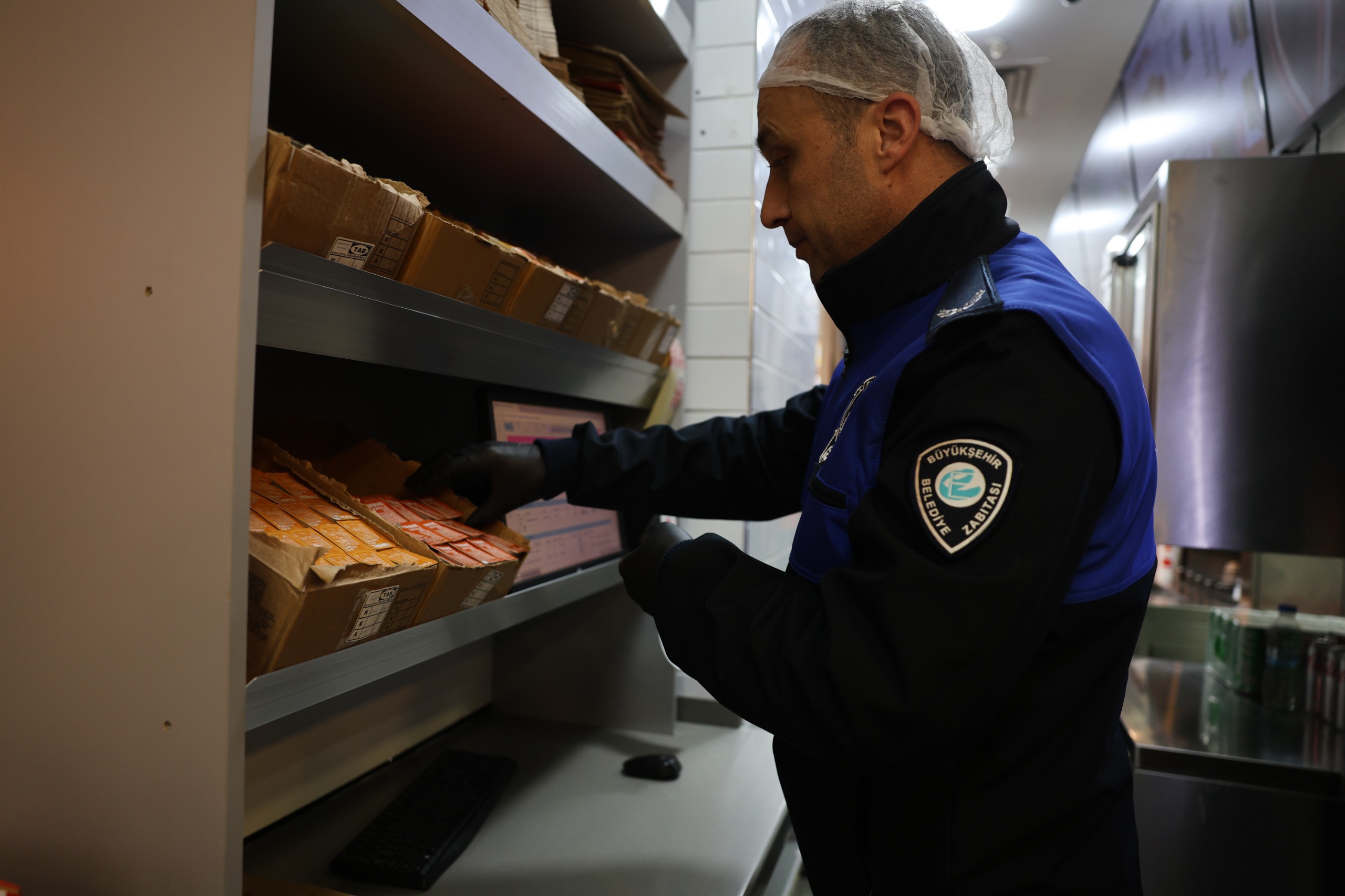 Zabitadan Gida İşletmeleri̇ne Siki Deneti̇m (9)