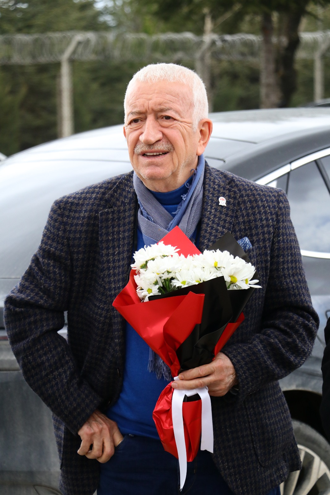 49E4F85E 3D80 4503 B484 184C23492549